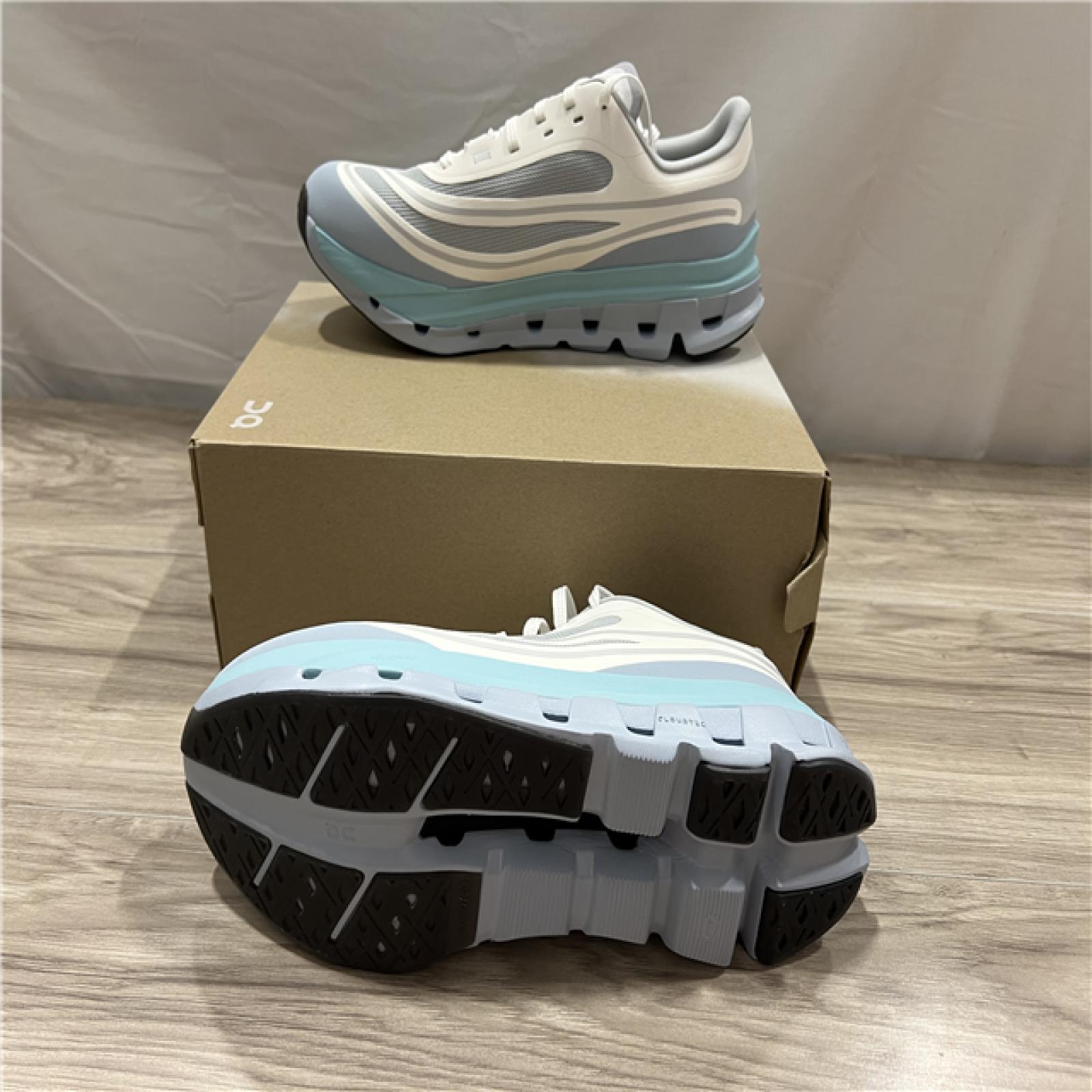 On running Cloudflow 5 AD - White - SZ 9