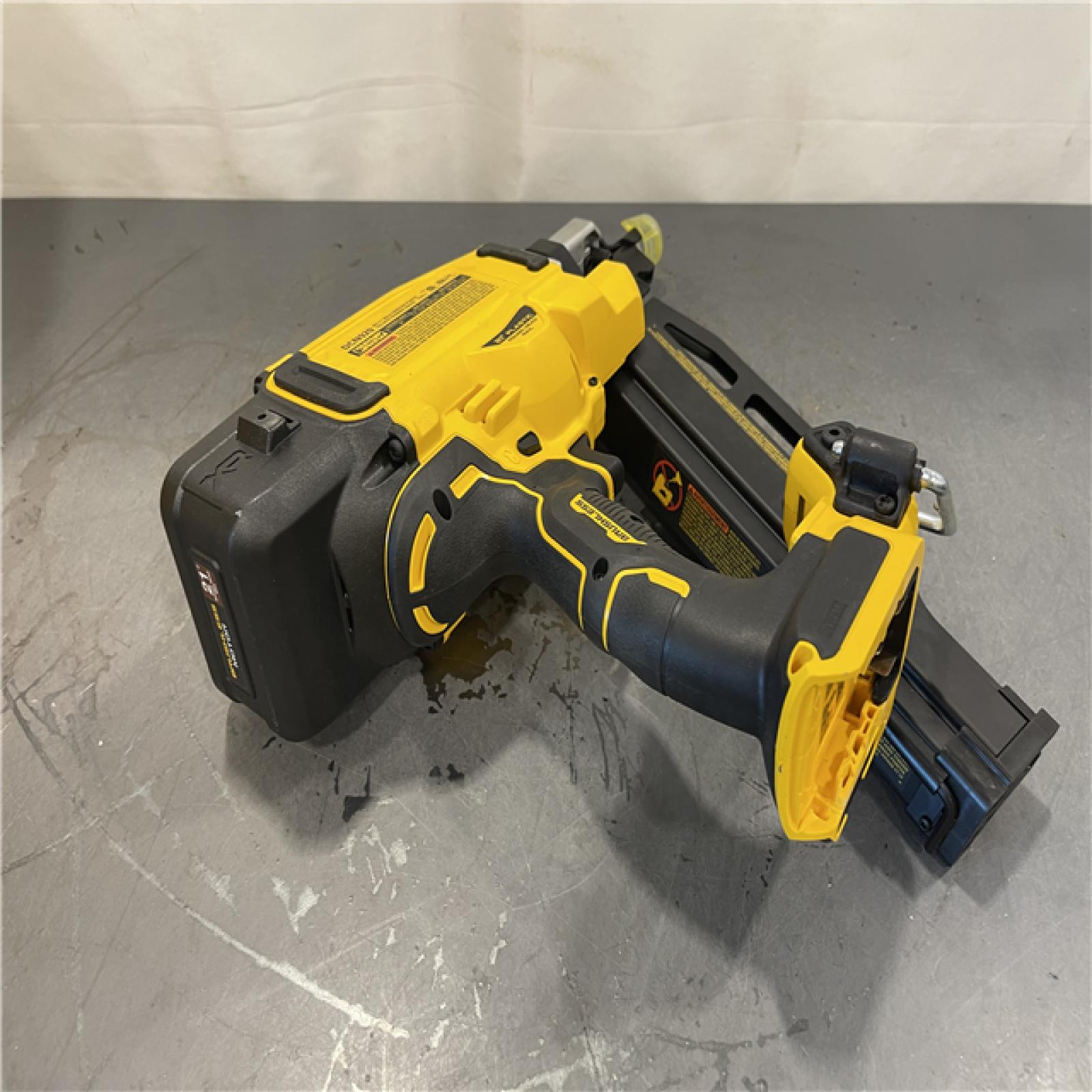 AS-IS- DeWalt 20-Volt 21° Cordless Framing Nailer