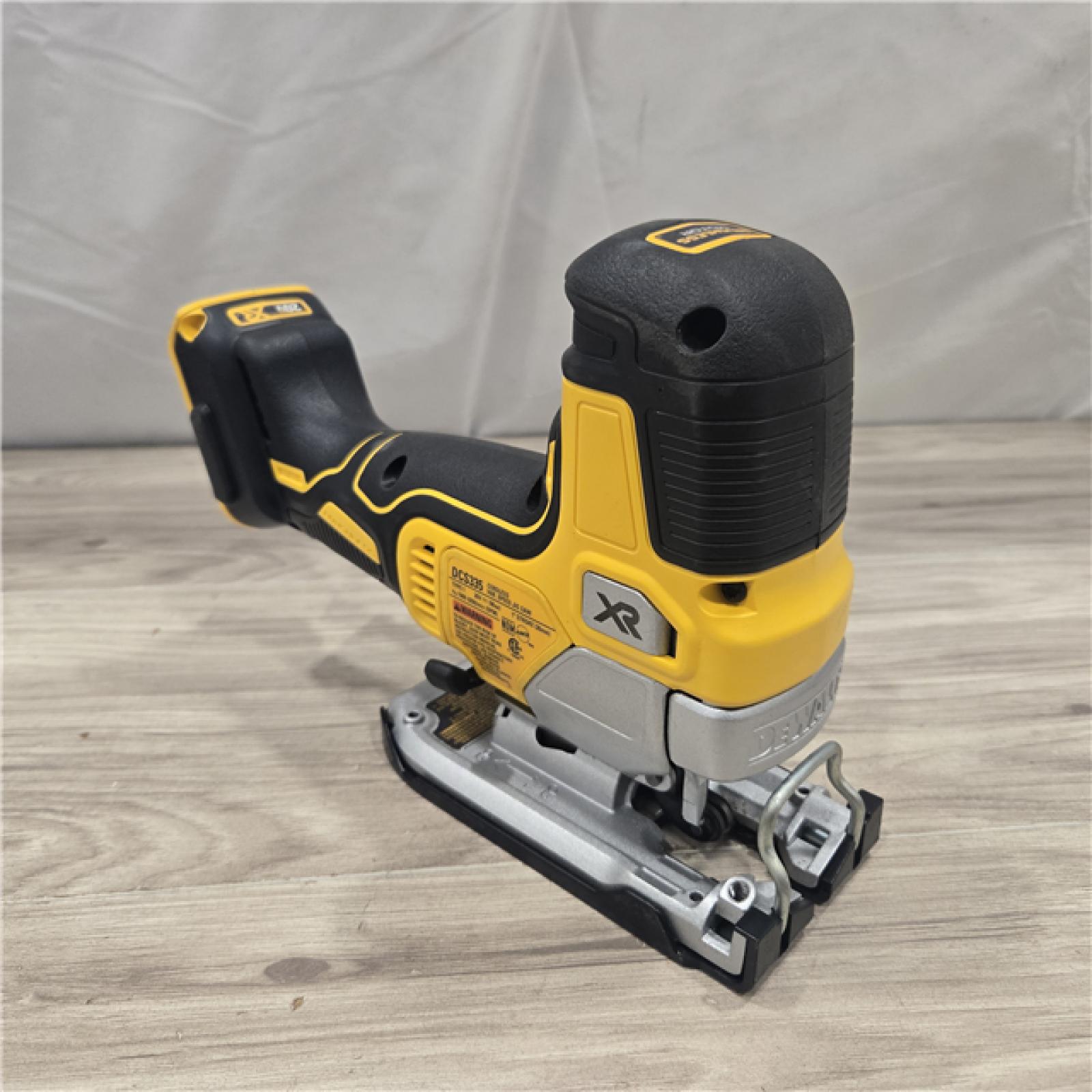 AS-IS DEWALT 20V MAX XR Cordless Barrel Grip Jigsaw (Tool Only)