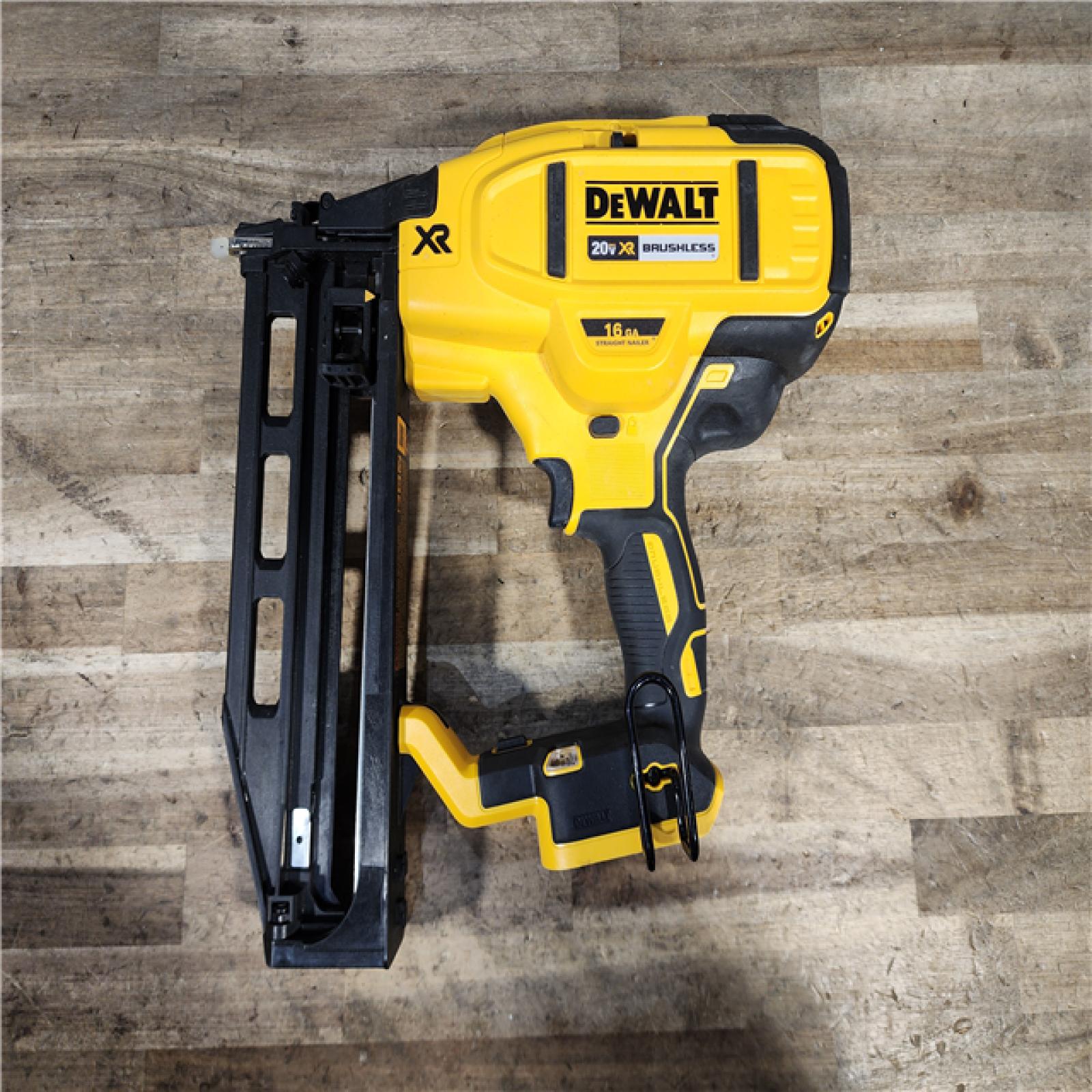 HOUSTON LOCATION - AS-IS DEWALT 20V MAX XR 16-Gauge Lithium-Ion Cordless Finish Nailer (Tool Only)