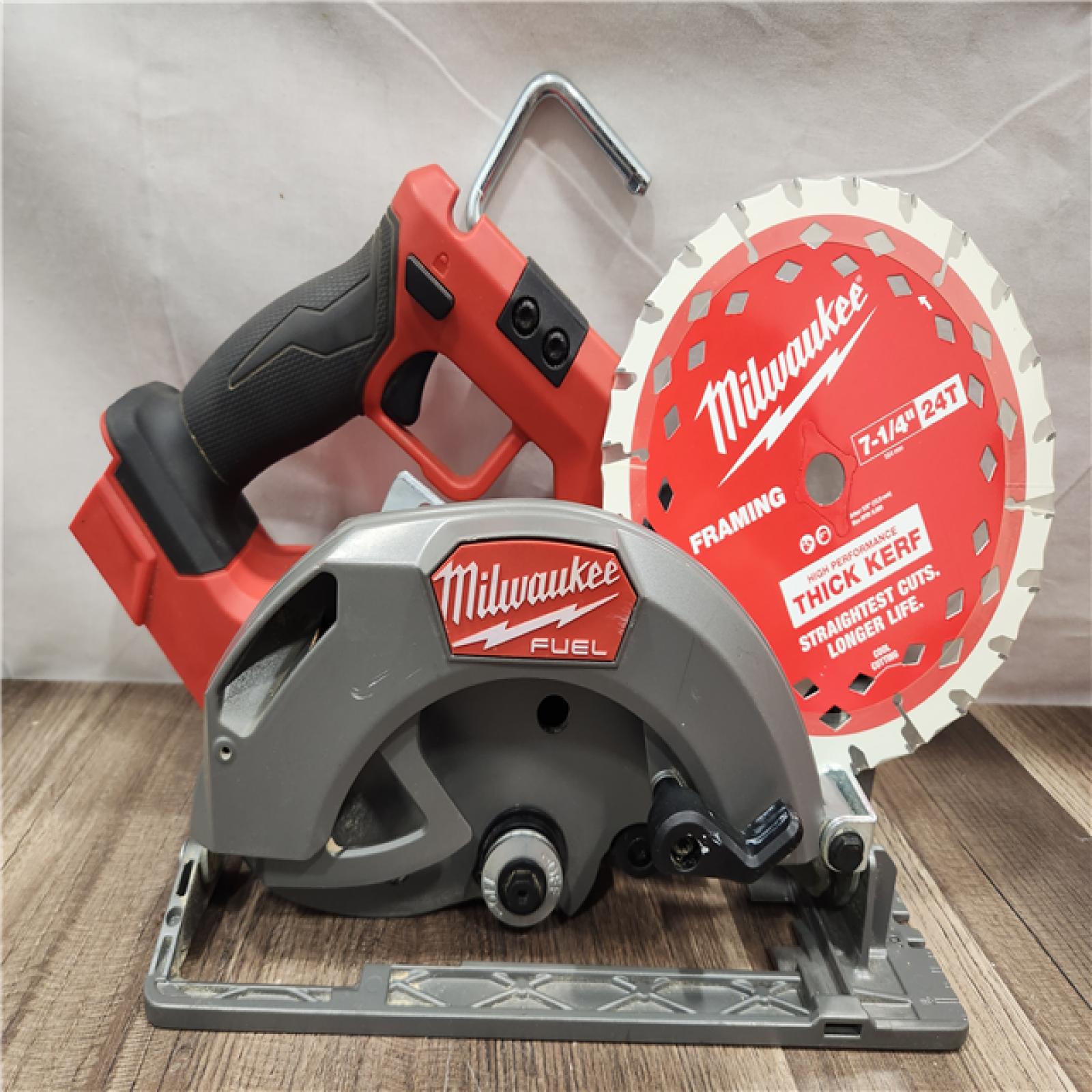 AS-IS- Milwaukee M18 FUEL 7-1/4 Inch Circular Saw (TOOL ONLY)