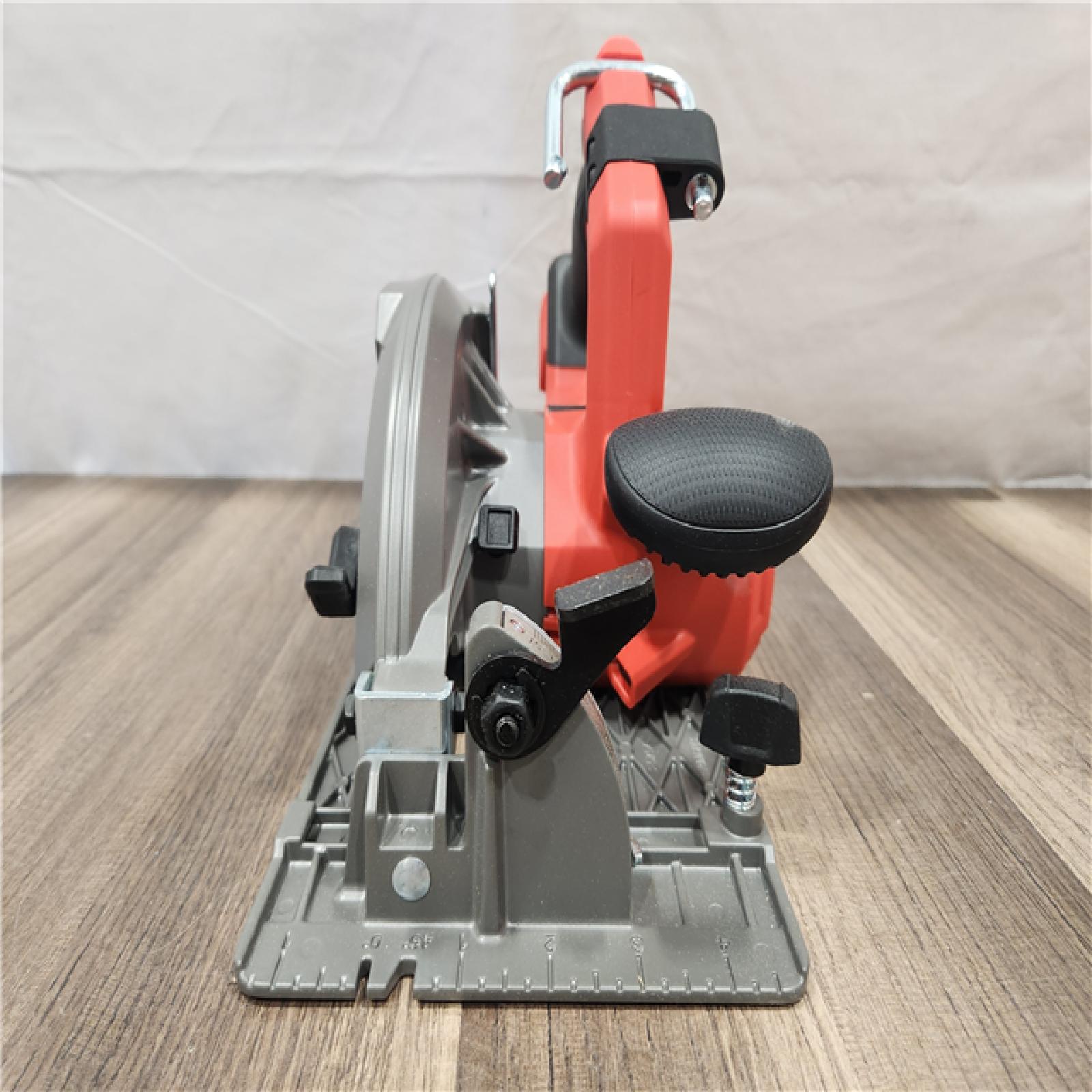 AS-IS- Milwaukee M18 FUEL 7-1/4 Inch Circular Saw (Bare Tool)