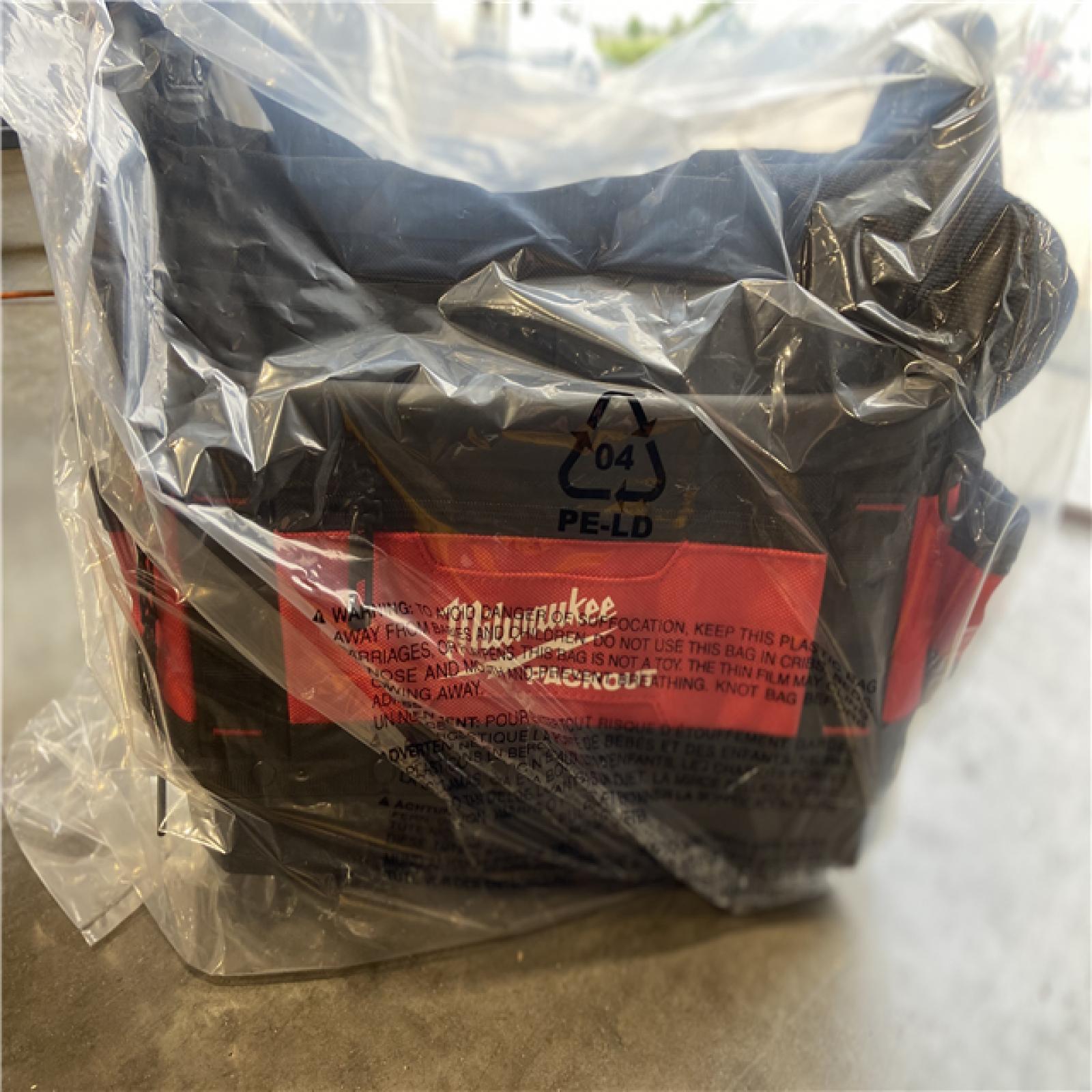 NEW! - Milwaukee PACKOUT 15 Structured Tote