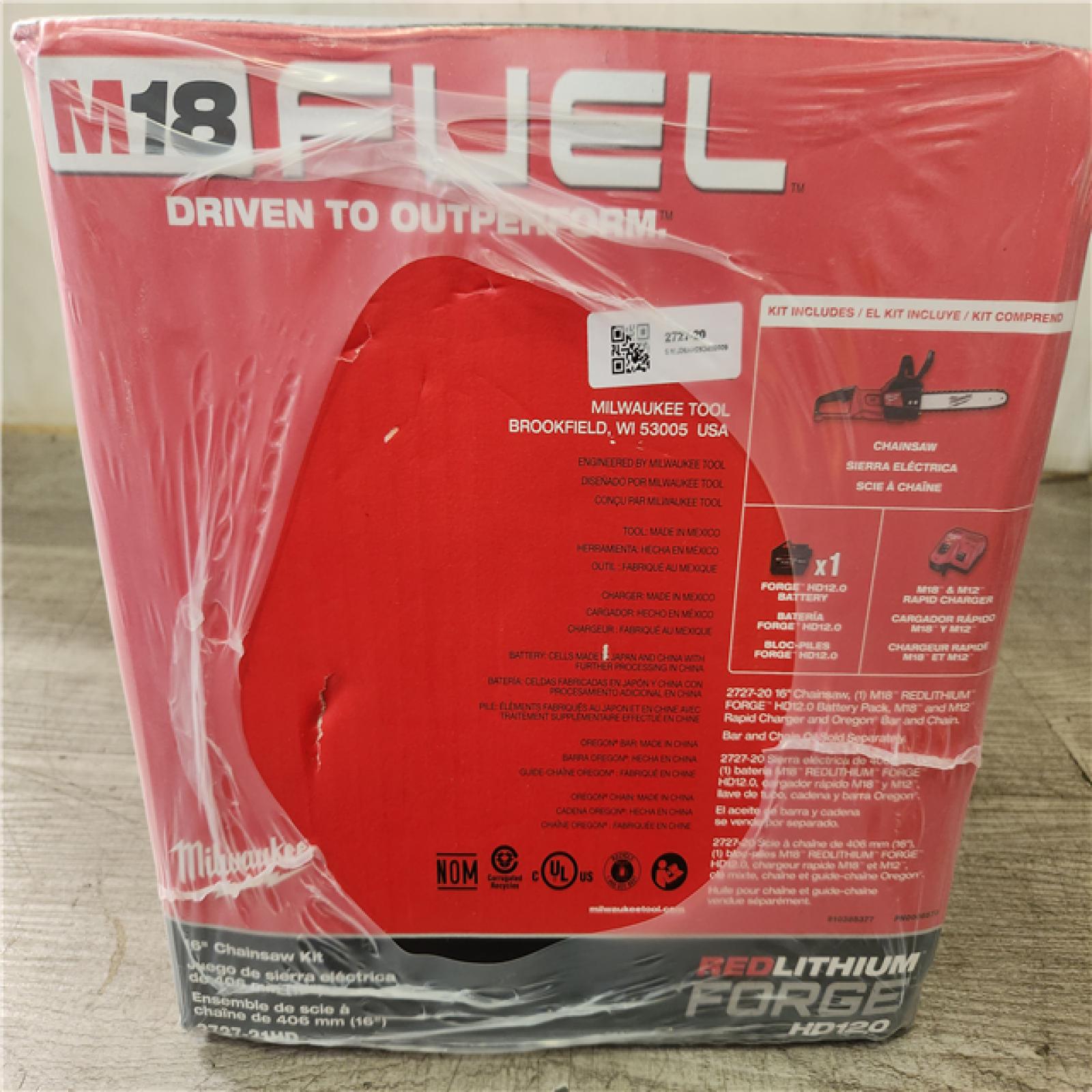 Phoenix NEW Milwaukee M18 FUEL 16 in. 18V Lithium-Ion Brushless Battery Chainsaw Kit with 12.0 Ah Battery and M18 Rapid Charger (SEALED)