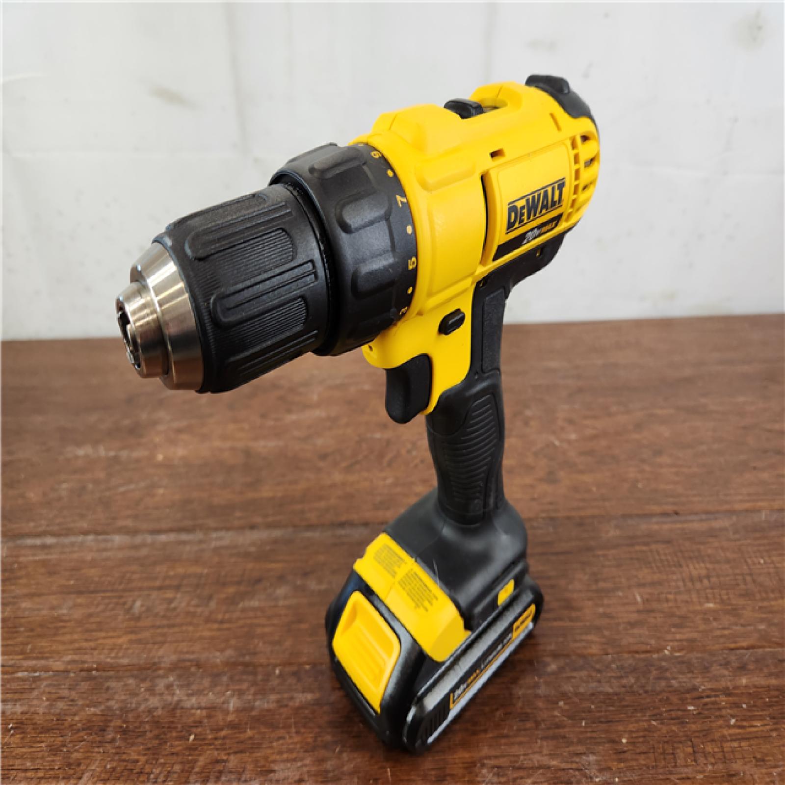 AS-IS DeWalt 20V MAX Lithium-Ion Brushed Cordless 1/2 in. Drill/Driver Kit