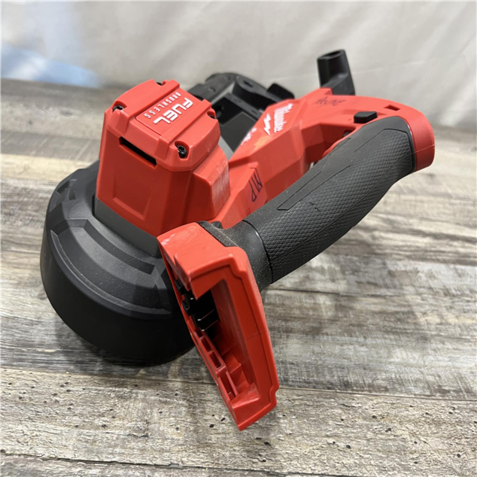 AS-IS Milwaukee FUEL 18V Lithium-Ion Brushless Cordless Compact Bandsaw (Tool-Only)