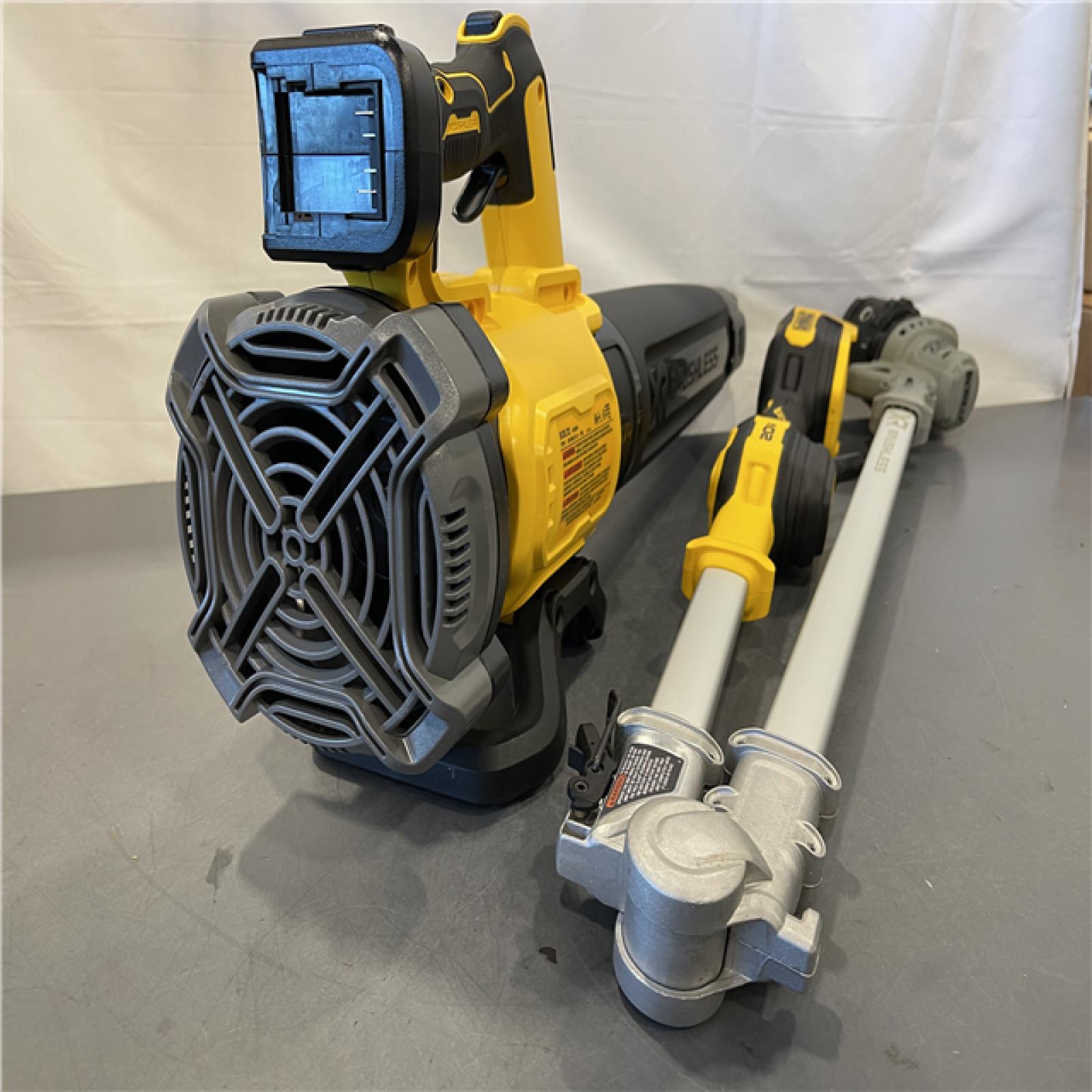 AS-IS - DEWALT 20V MAX Cordless Battery Powered String Trimmer & Blower Combo Kit
