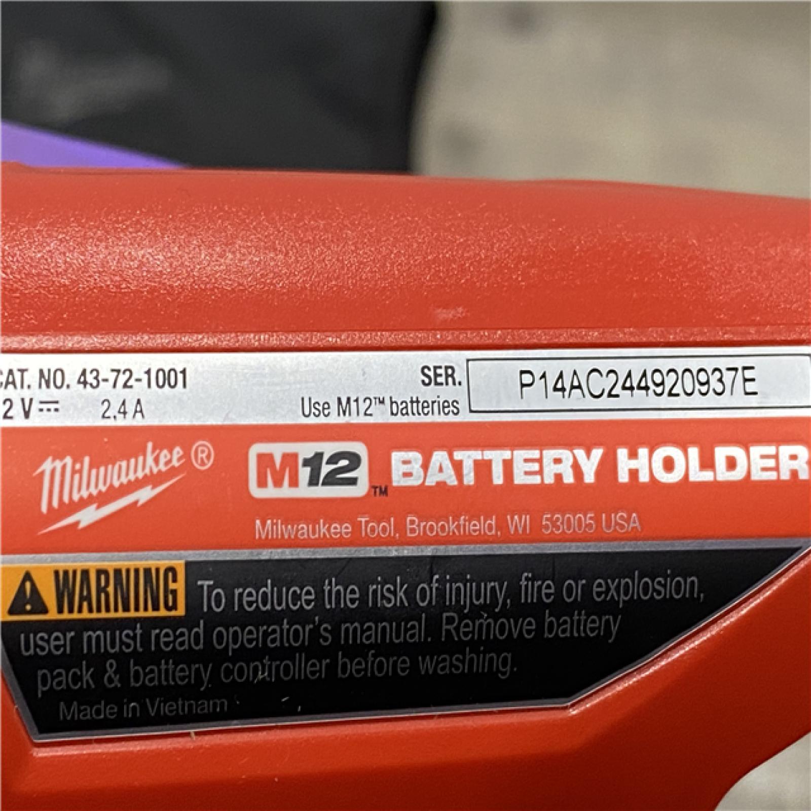 AS-IS Milwaukee Women's Large 12-Volt Lithium-Ion Cordless Axis Black Heated Vest Kit