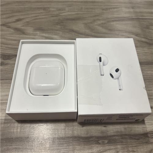 AS-IS Apple AirPods (3rd generation) Lightning Charging Case