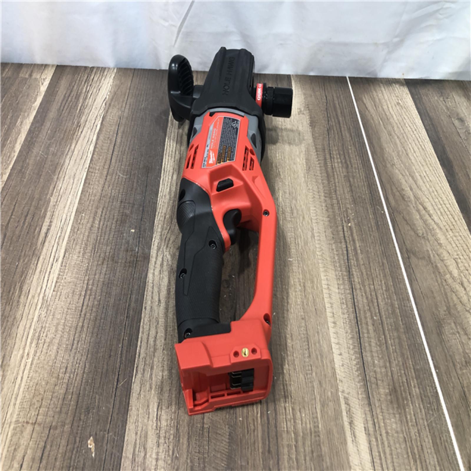 AS-IS Milwaukee FUEL 18V Lithium-Ion Brushless Cordless Hole Hawg 7/16 in. Right Angle Drill W/ Quick-Lok (Tool-Only)