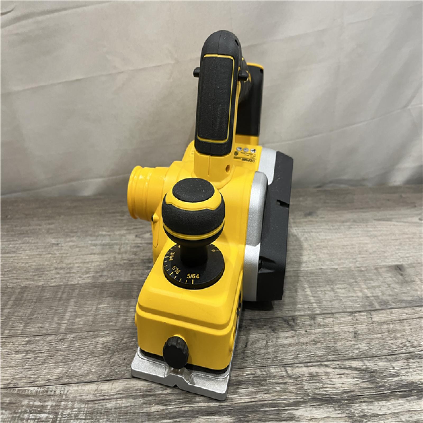 AS-IS DEWALT 20V MAX XR Cordless Brushless 3-1/4 in. Planer (Tool Only)