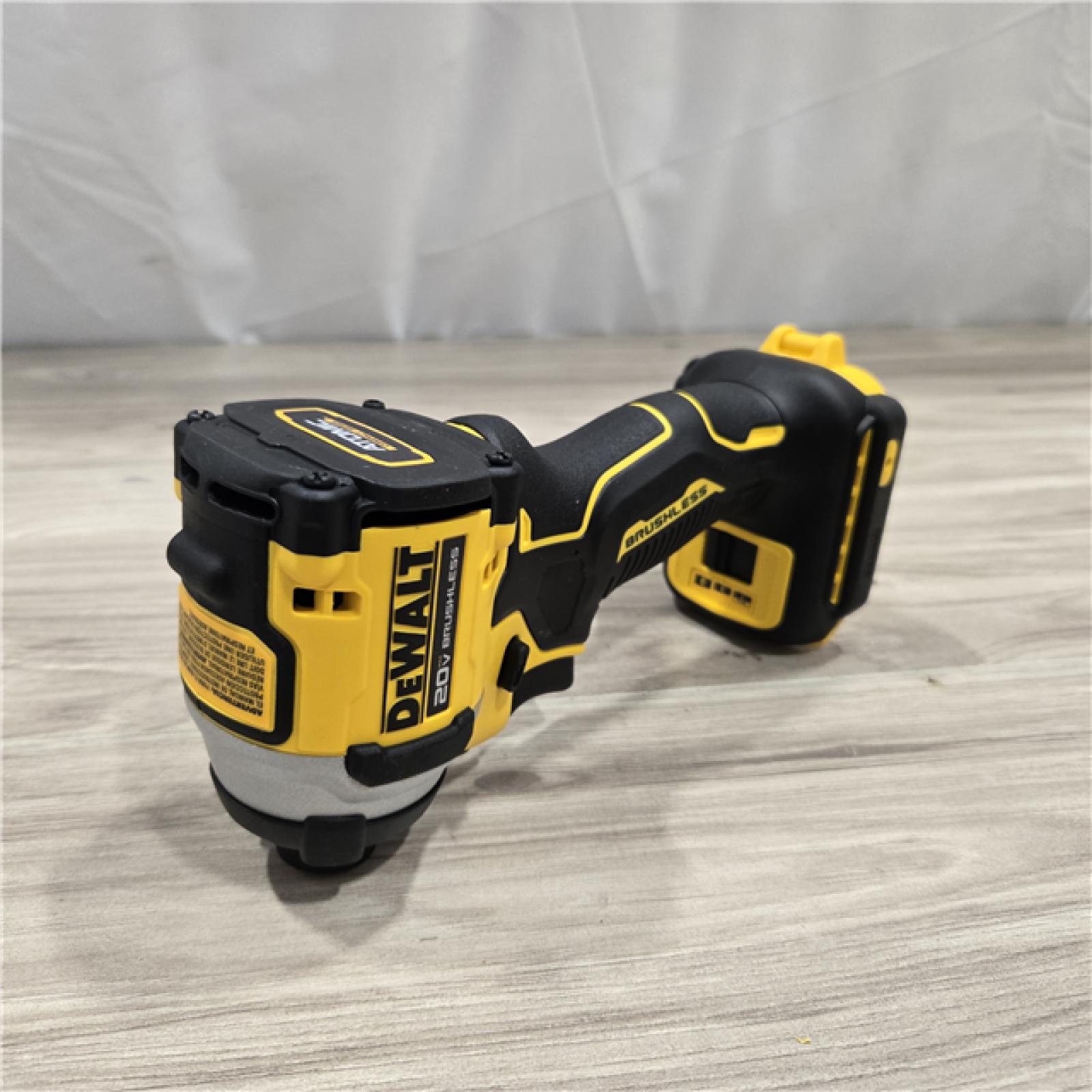 AS-IS DeWalt 20V MAX ATOMIC 1/4 in. Cordless Impact Driver Kit