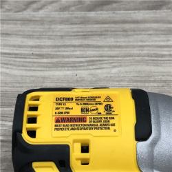 AS-IS DEWALT Atomic 20V Max Lithium-Ion Cordless Compact 1/4 in. Impact Driver Kit