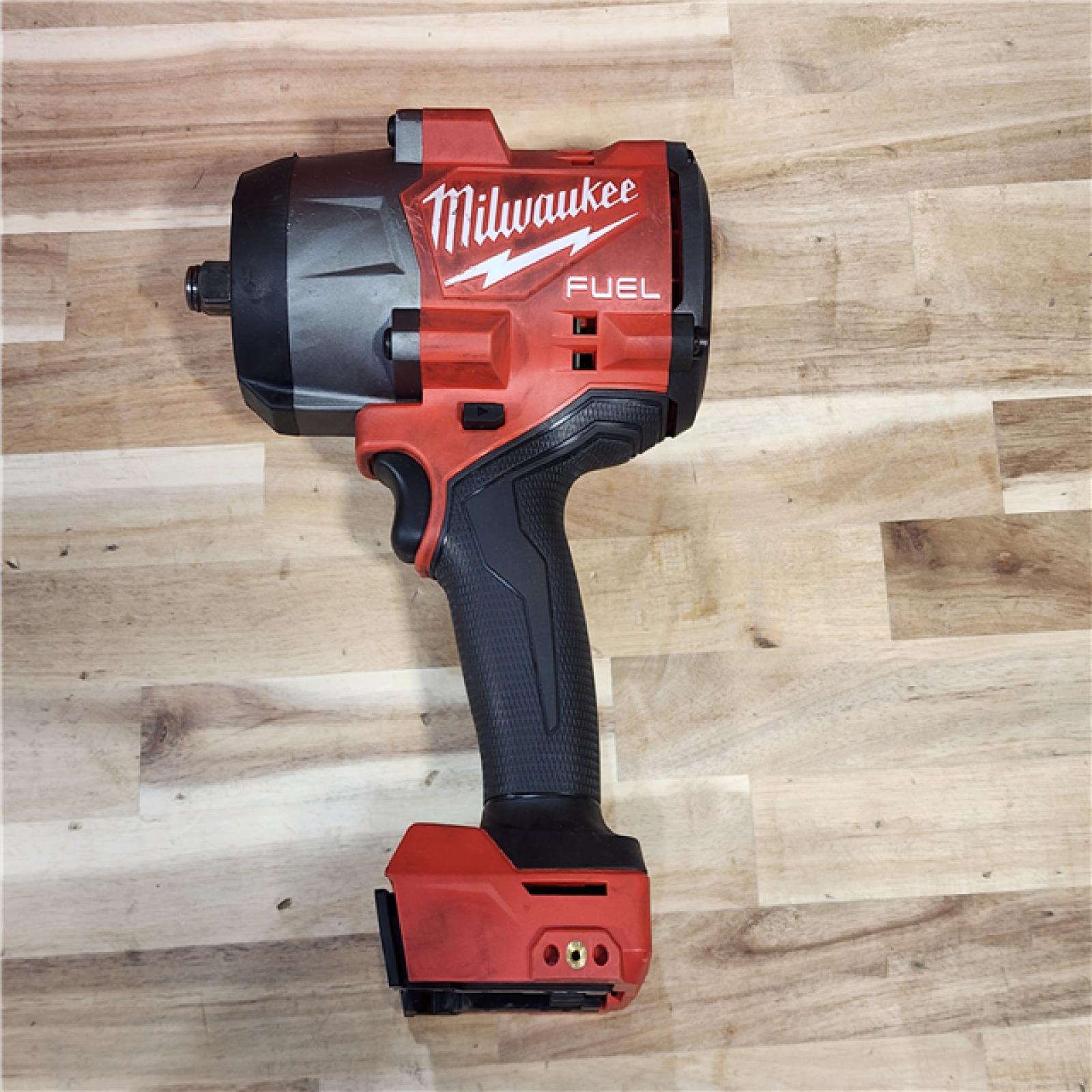 HOUSTON LOCATION - AS-IS Milwaukee FUEL 18V Lithium-Ion Brushless Cordless 1/2 in. Impact Wrench w/Friction Ring Kit