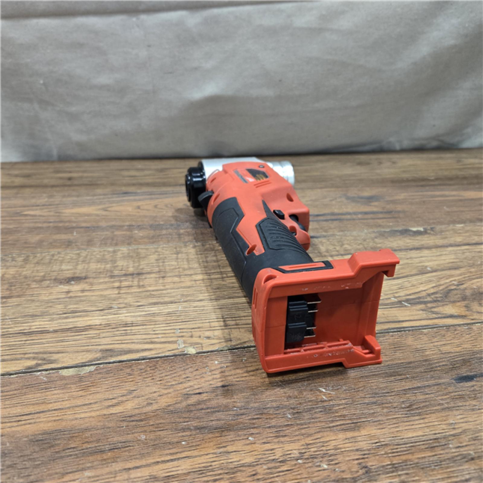 AS-IS Milwaukee-2677-21 M18 Force Logic 6T Knockout Tool Kit