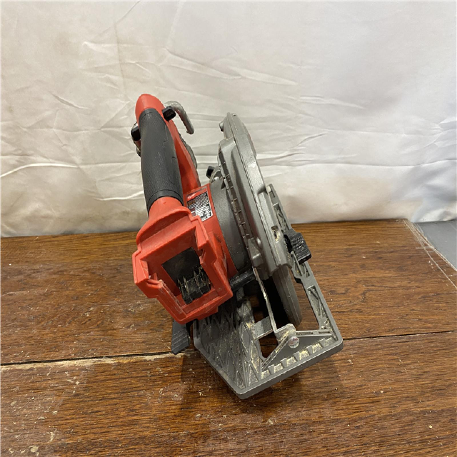 AS-IS Milwaukee Tools M18 FUEL 7-1/4 Circular Saw (Tool Only) 2834-20