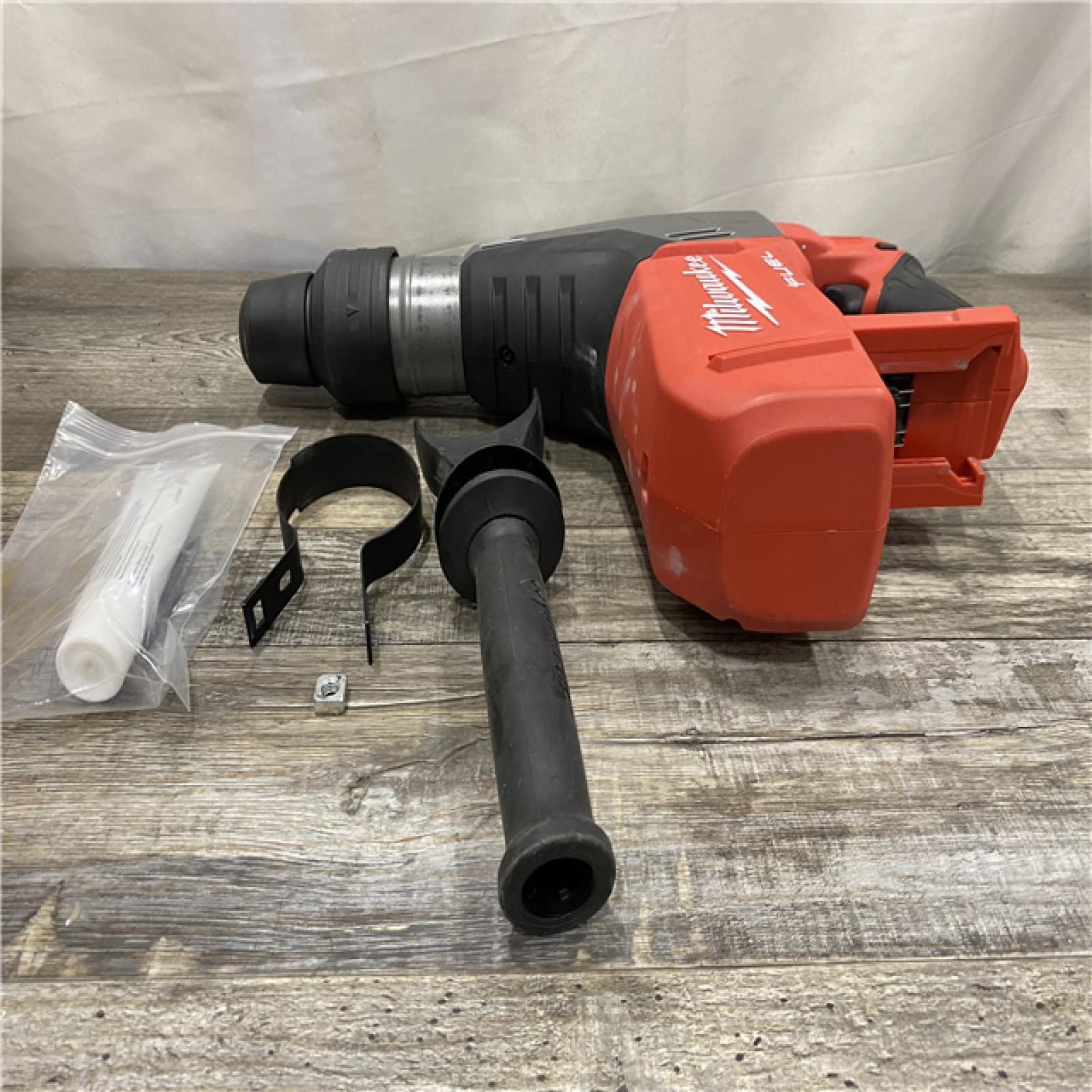 AS-IS Milwaukee FUEL 18V Lithium-Ion Brushless Cordless 1-9/16 in. (Tool-Only)