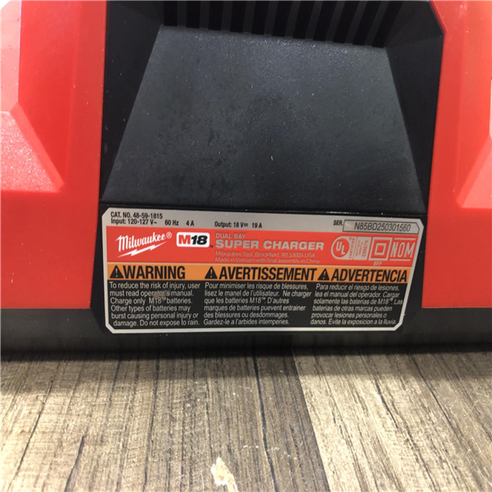 AS-IS Milwaukee M18 18V Dual Bay Simultaneous Super Charger
