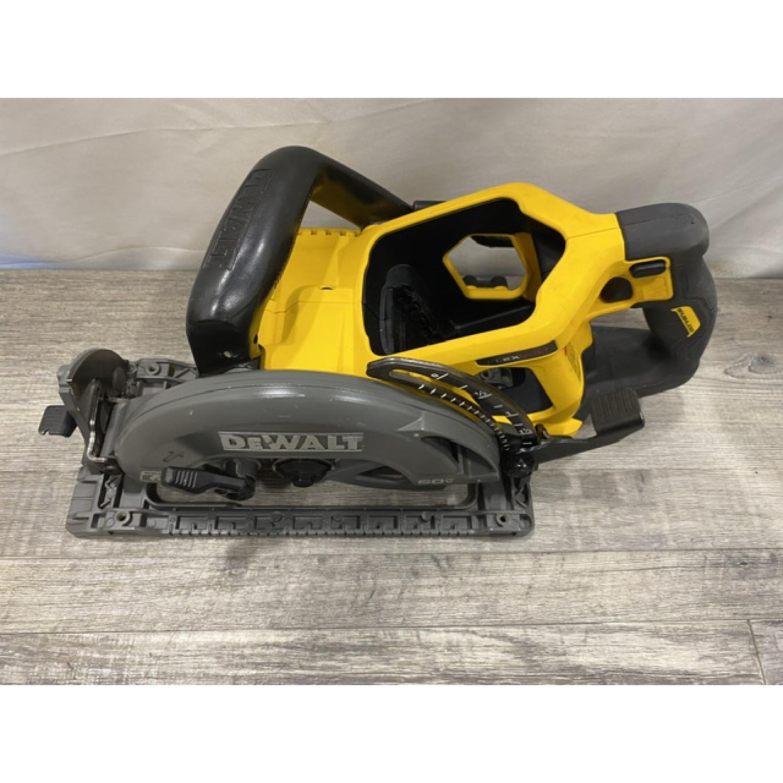 AS-IS DEWALT FLEXVOLT 60V MAX Cordless Brushless 7-1/4 in. Wormdrive Style Circular Saw (Tool Only)