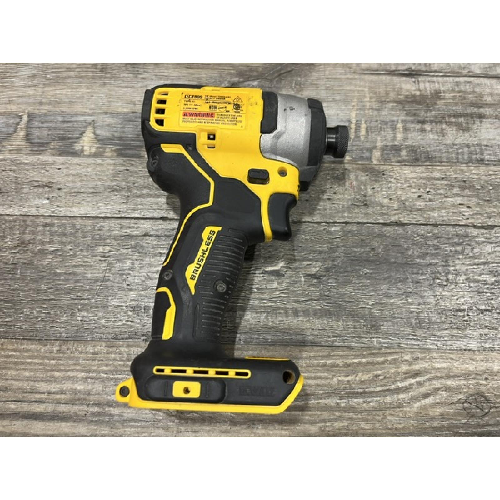 AS-IS DEWALT Atomic 20V Max Lithium-Ion Brushless Cordless Compact 1/4 in. Impact Driver Kit