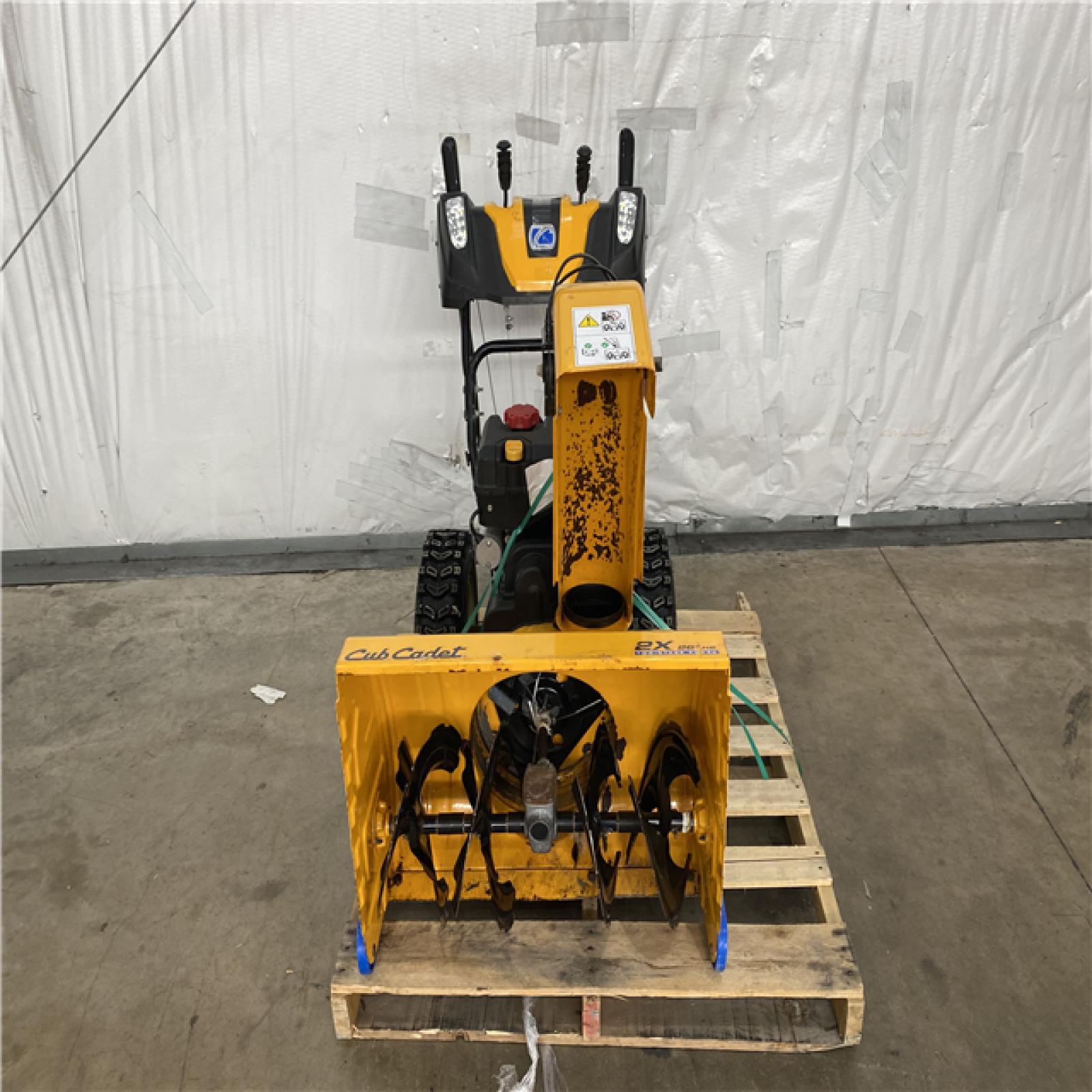 Houston Location AS IS - Club Cadet 26in Snow Blower