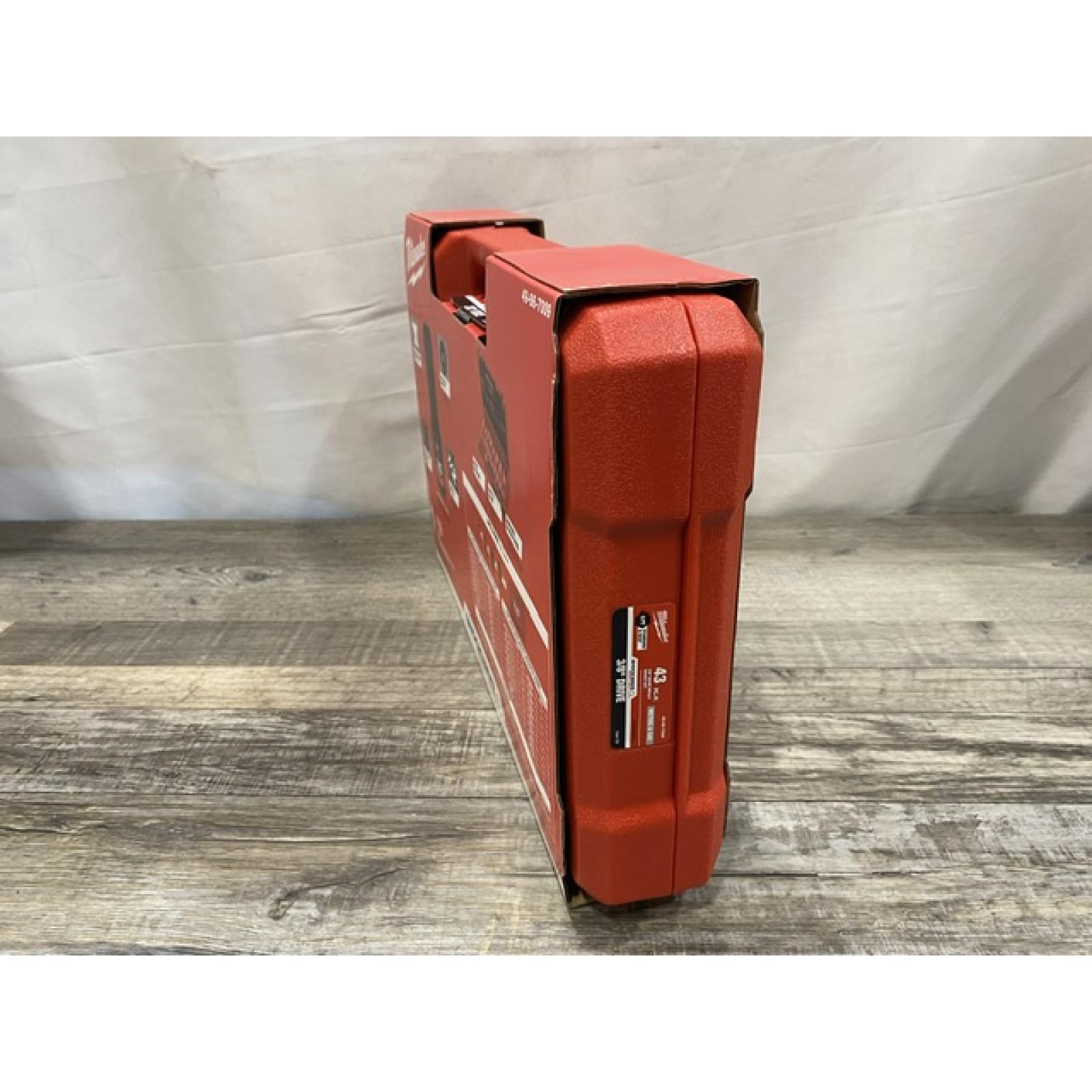 NEW - Milwaukee SHOCKWAVE 3/8 in. Drive SAE and Metric 6 Point Impact Socket Set (43-Piece)