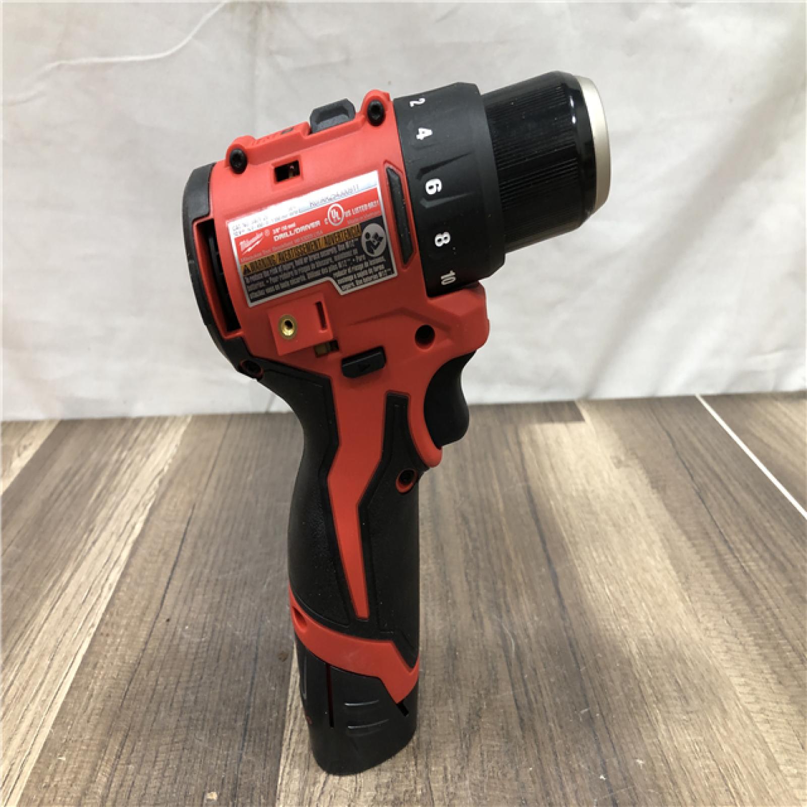 AS-IS Milwaukee 12-Volt Lithium-Ion Brushless Cordless Subcompact Brushless Drill Driver Kit