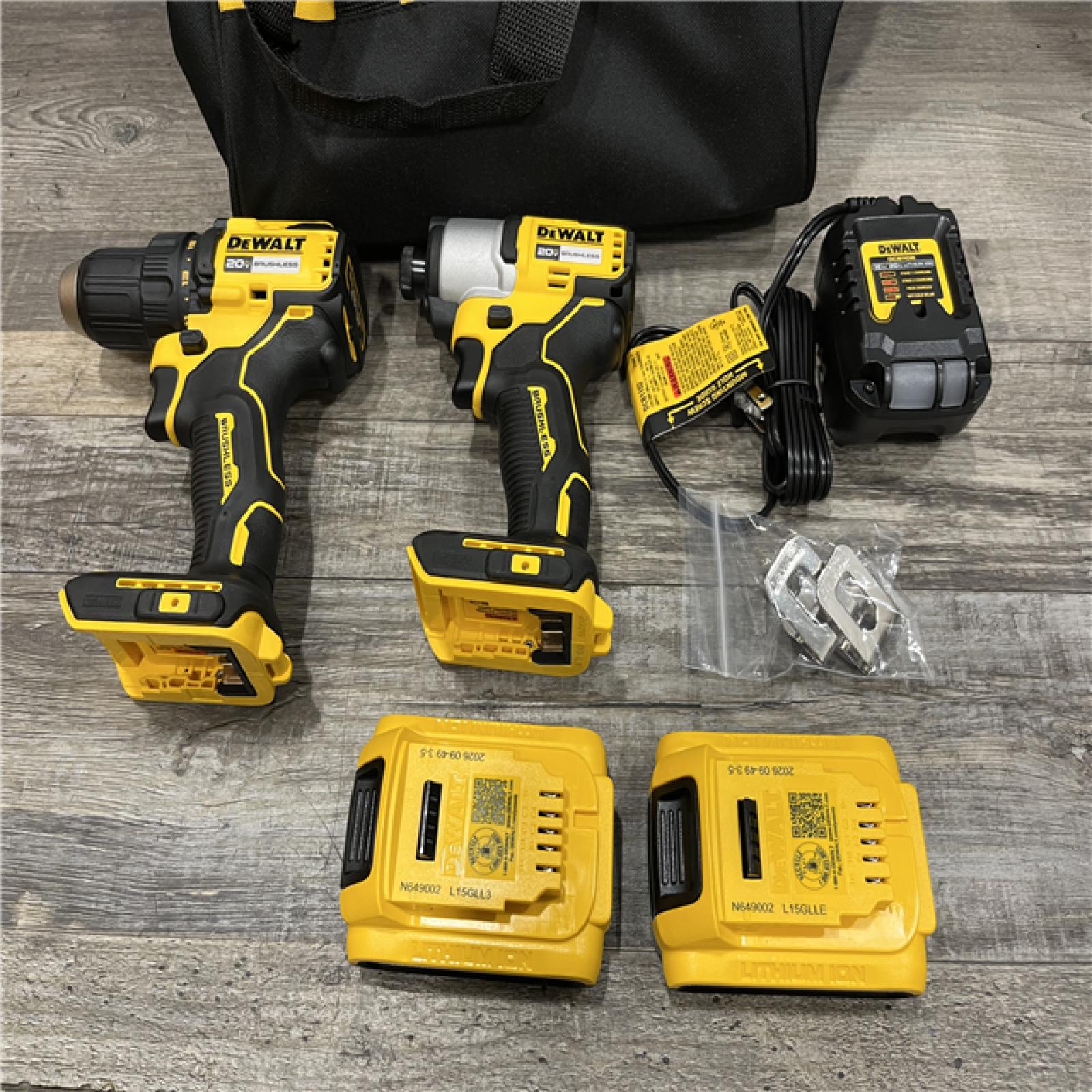 LIKE NEW - DEWALT 20V MAX Brushless 1/2 in. Drill Driver & 1/4 in. Impact Driver Kit