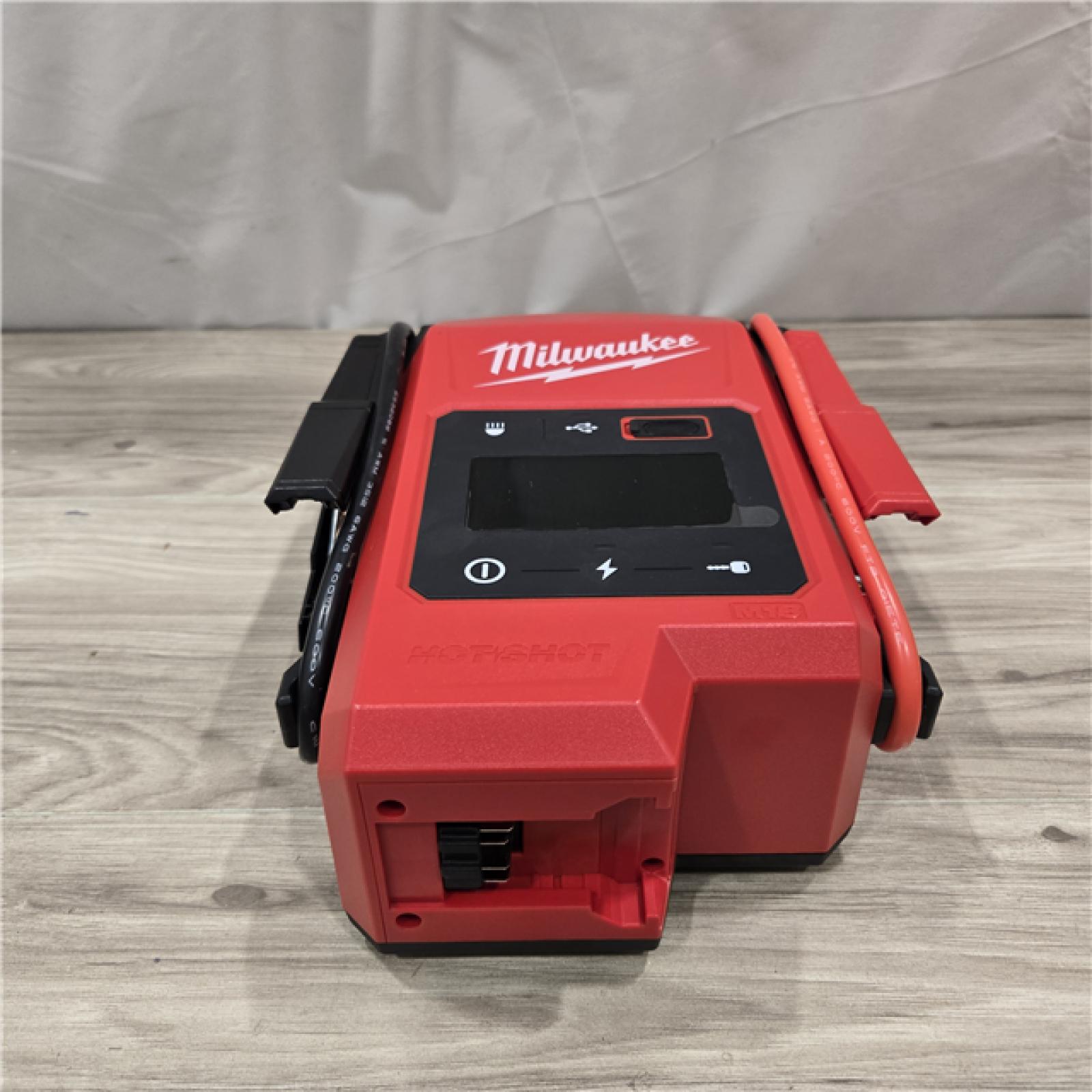 AS-IS Milwaukee M18 18V Cordless 2000 Peak Amp HOTSHOT Jump Starter (Tool-Only)