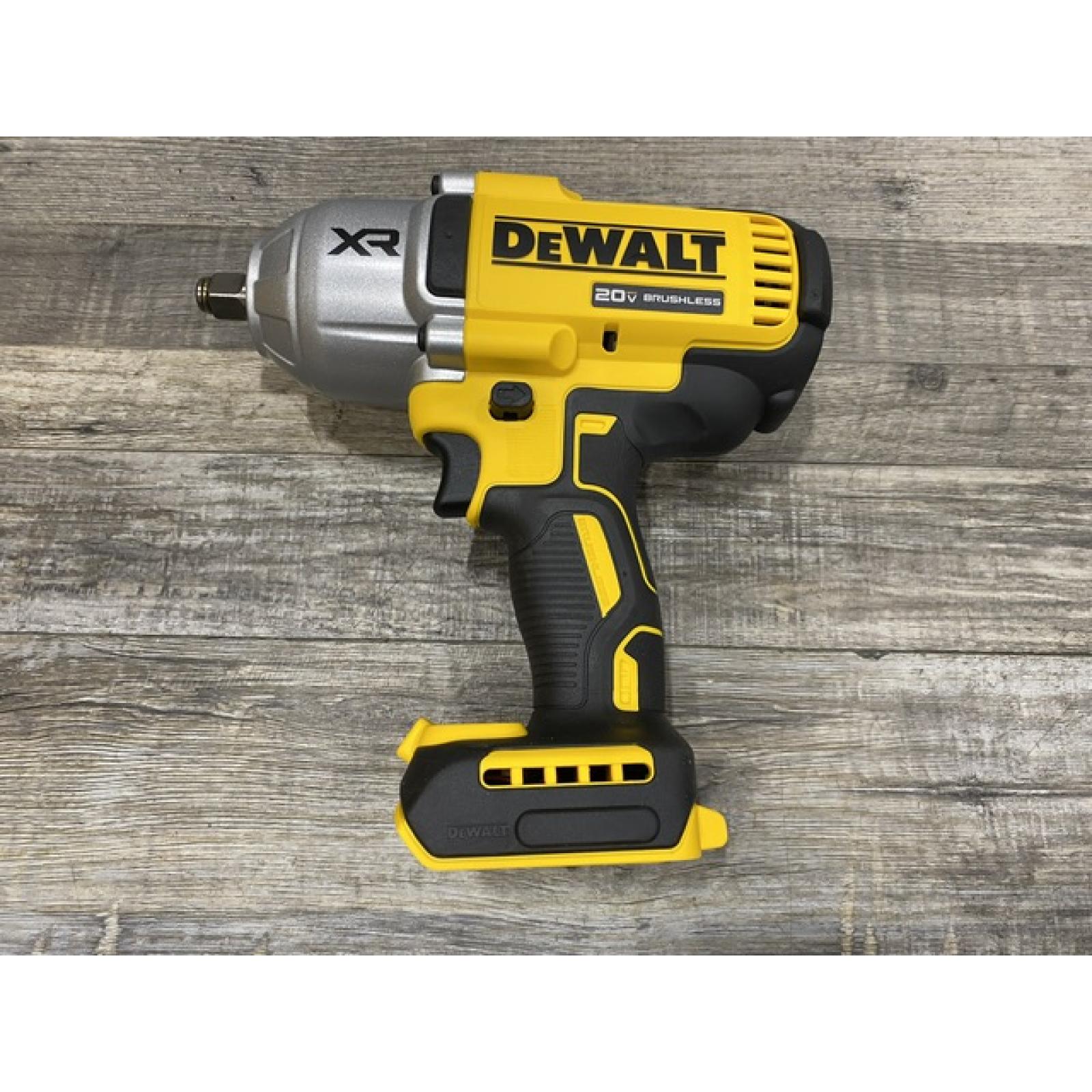 AS-IS DEWALT 20V MAX Lithium-Ion Cordless 1/2 in. Impact Wrench Kit