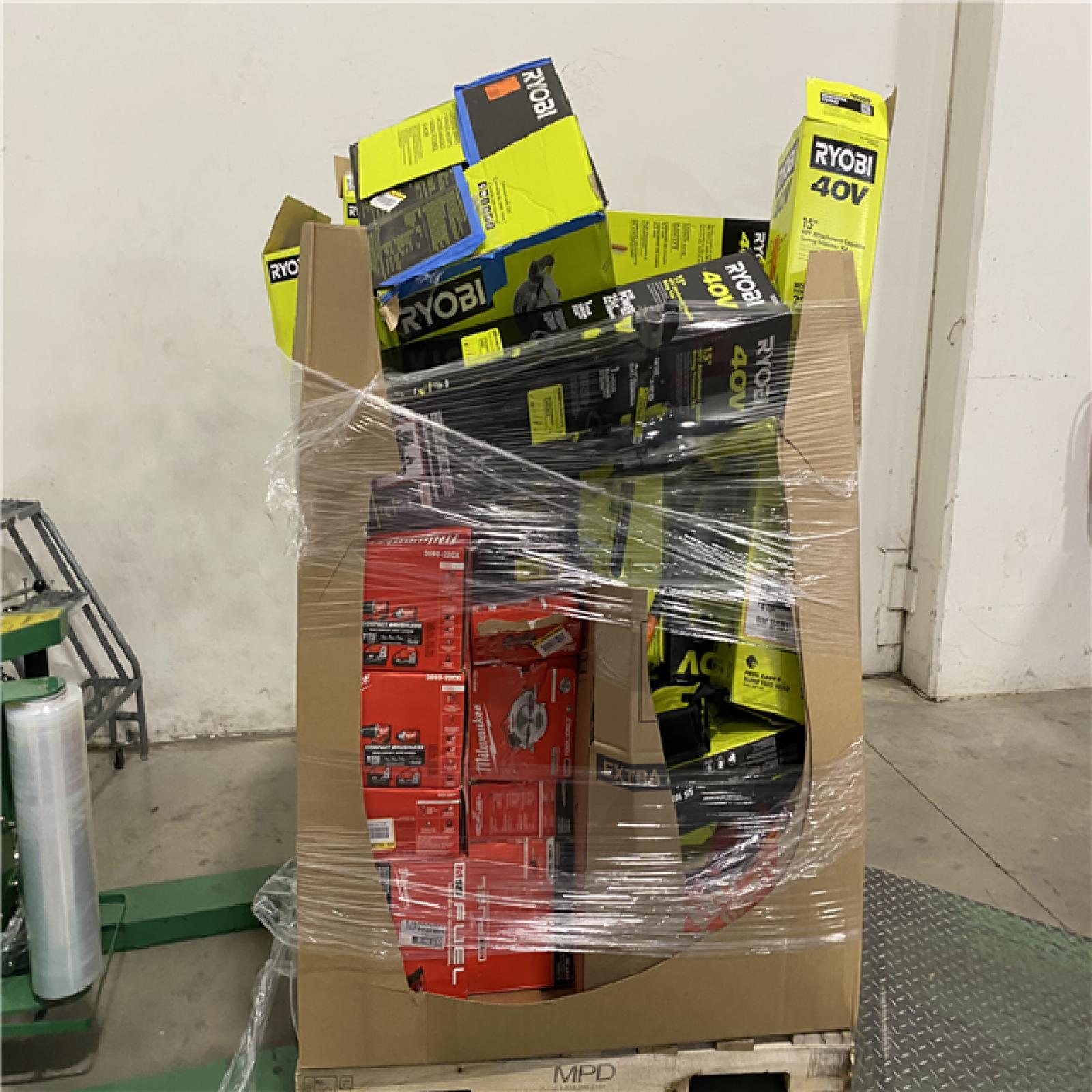 Dallas Location - As-Is Tool Pallet