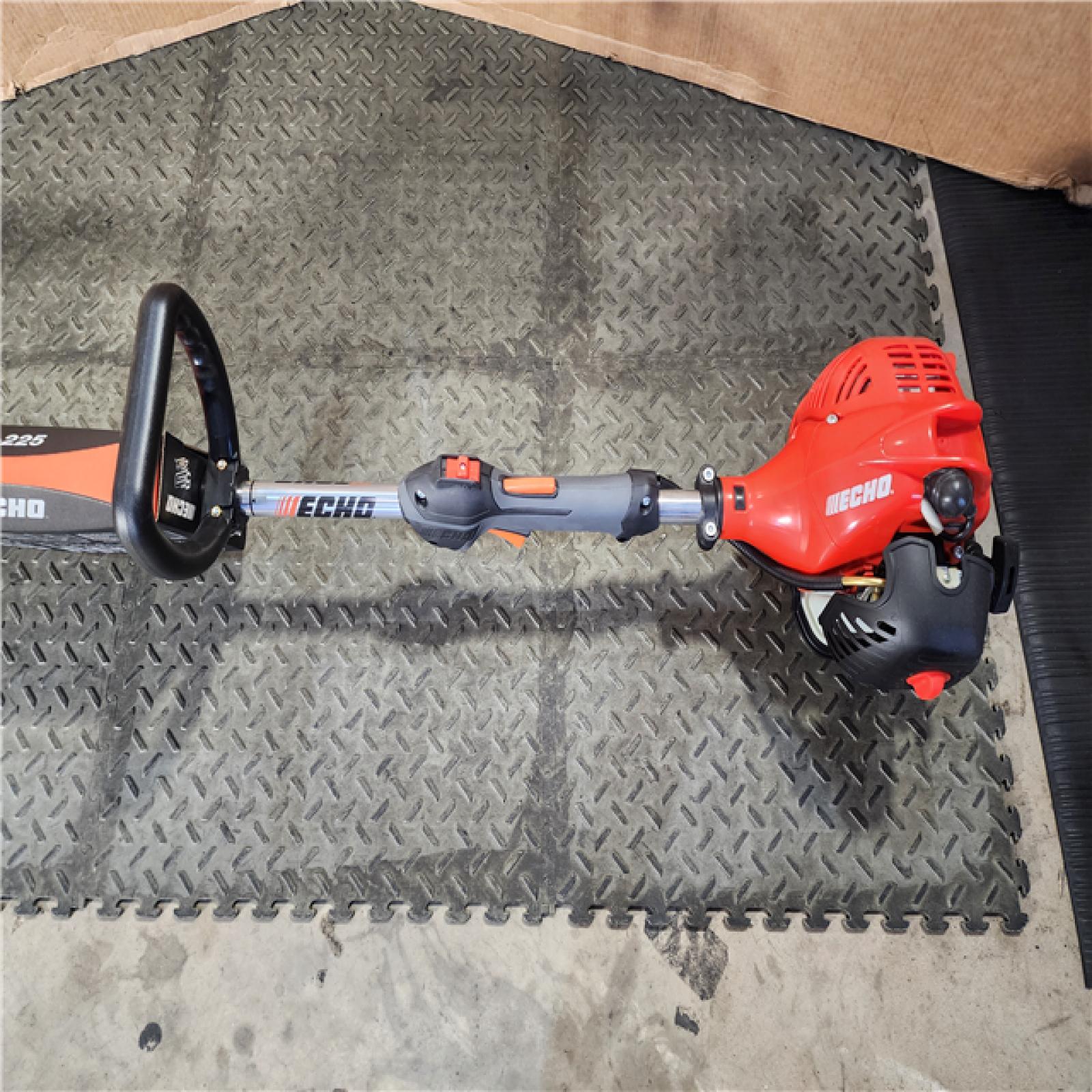 HOUSTON LOCATION - AS-IS (APPEARS LIKE NEW) ECHO 21.2 cc Gas 2-Stroke Lawn Edger
