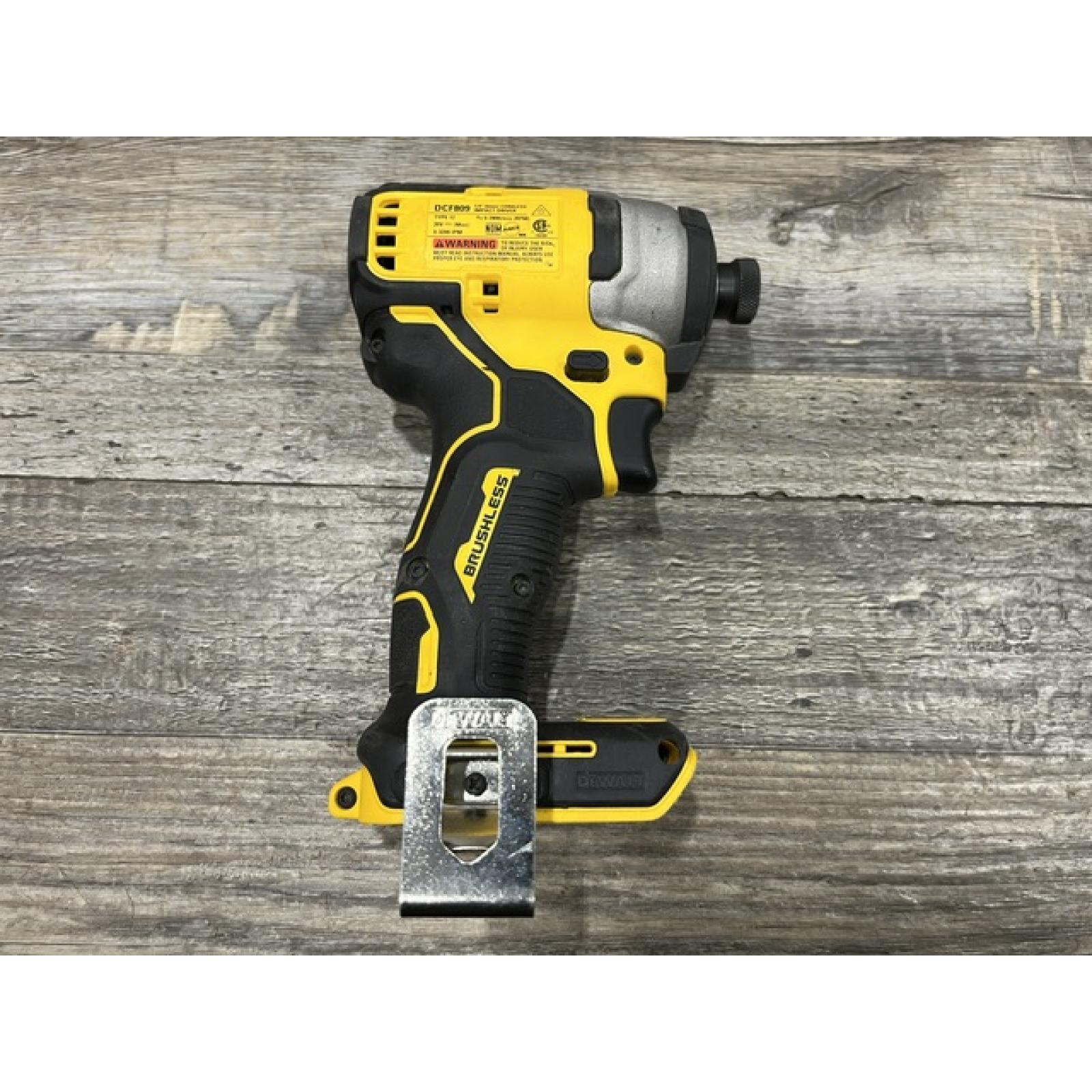 AS-IS DEWALT Atomic 20V Max Lithium-Ion Brushless Cordless Compact 1/4 in. Impact Driver Kit