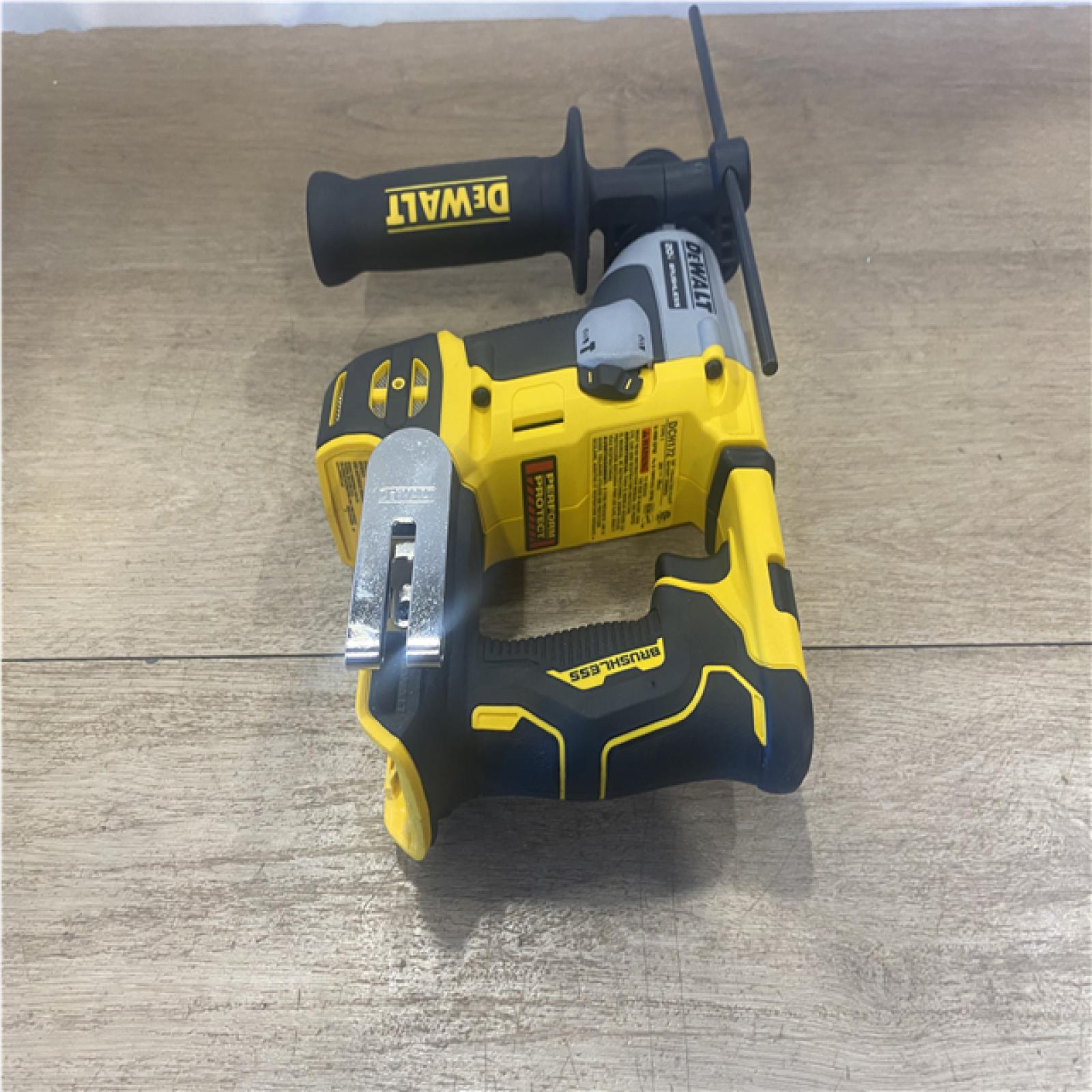 AS-IS DeWalt 5/8  20V SDS PLUS DCH172 Compact Cordless Rechargeable Cordless Rotary Hammer Drill