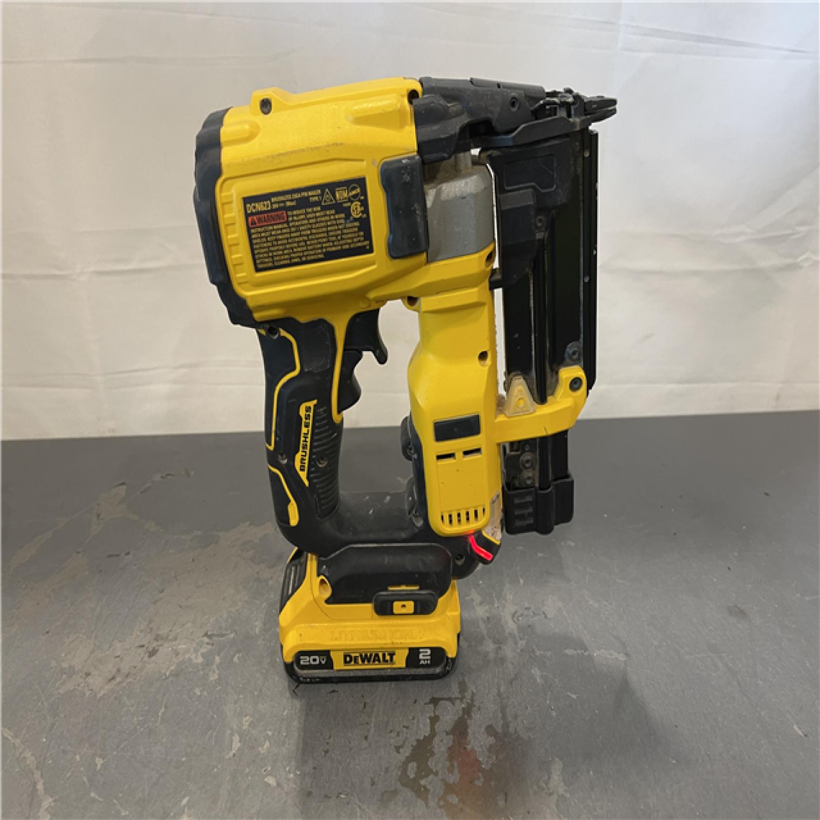 AS-IS - DeWalt ATOMIC 20V MAX Lithium Ion Cordless 23 Gauge Pin Nailer Kit