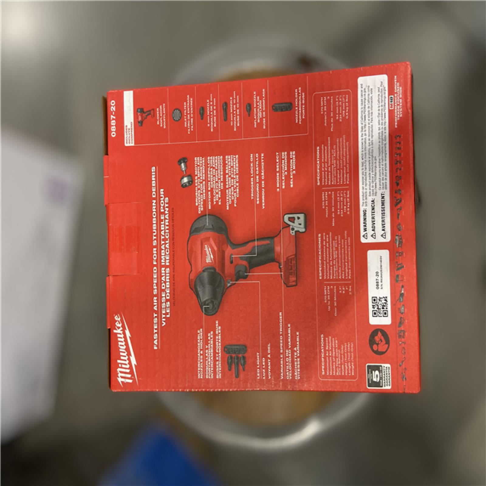 NEW! - Milwaukee M18 18V Lithium-Ion 570 MPH Brushless Cordless Precision Blower with Variable Speed Trigger and Trigger Lock