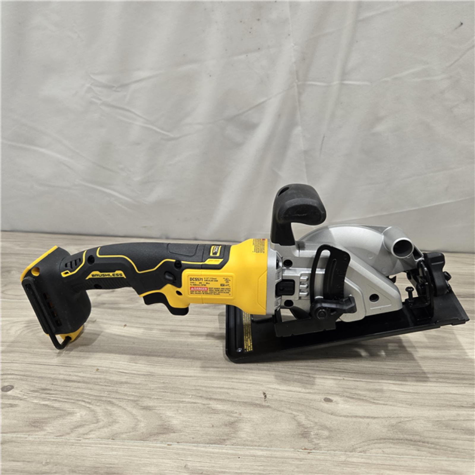 AS-IS DEWALT ATOMIC 20V MAX Cordless 4-1/2 in. Circular Saw (Tool Only)