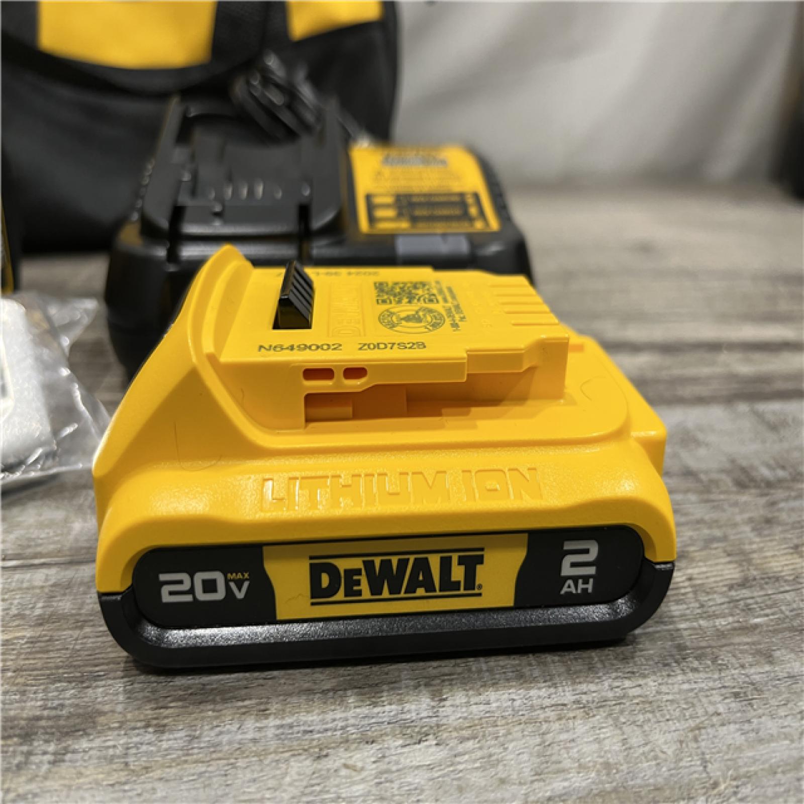 AS-IS DEWALT Atomic 20V Max Lithium-Ion Brushless Cordless Compact 1/4 in. Impact Driver Kit