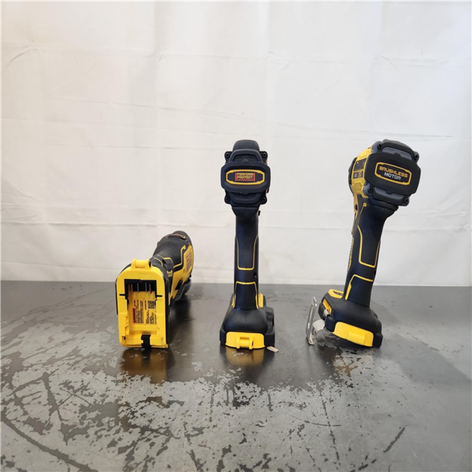 AS-IS- DeWalt 20V MAX Lithium-Ion Cordless 3-Tool Combo Kit with (2) FLEXVOLT 6.0 Ah Batteries and Charger