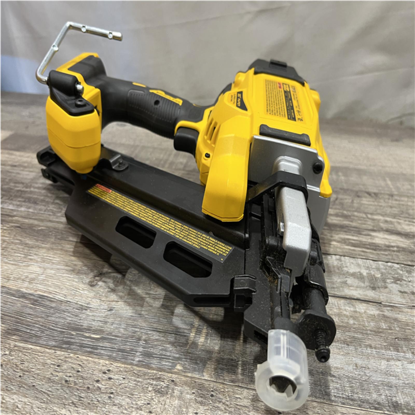 AS-IS DEWALT 20V 30 Degree Cordless Framing Nailer (Tool-Only)
