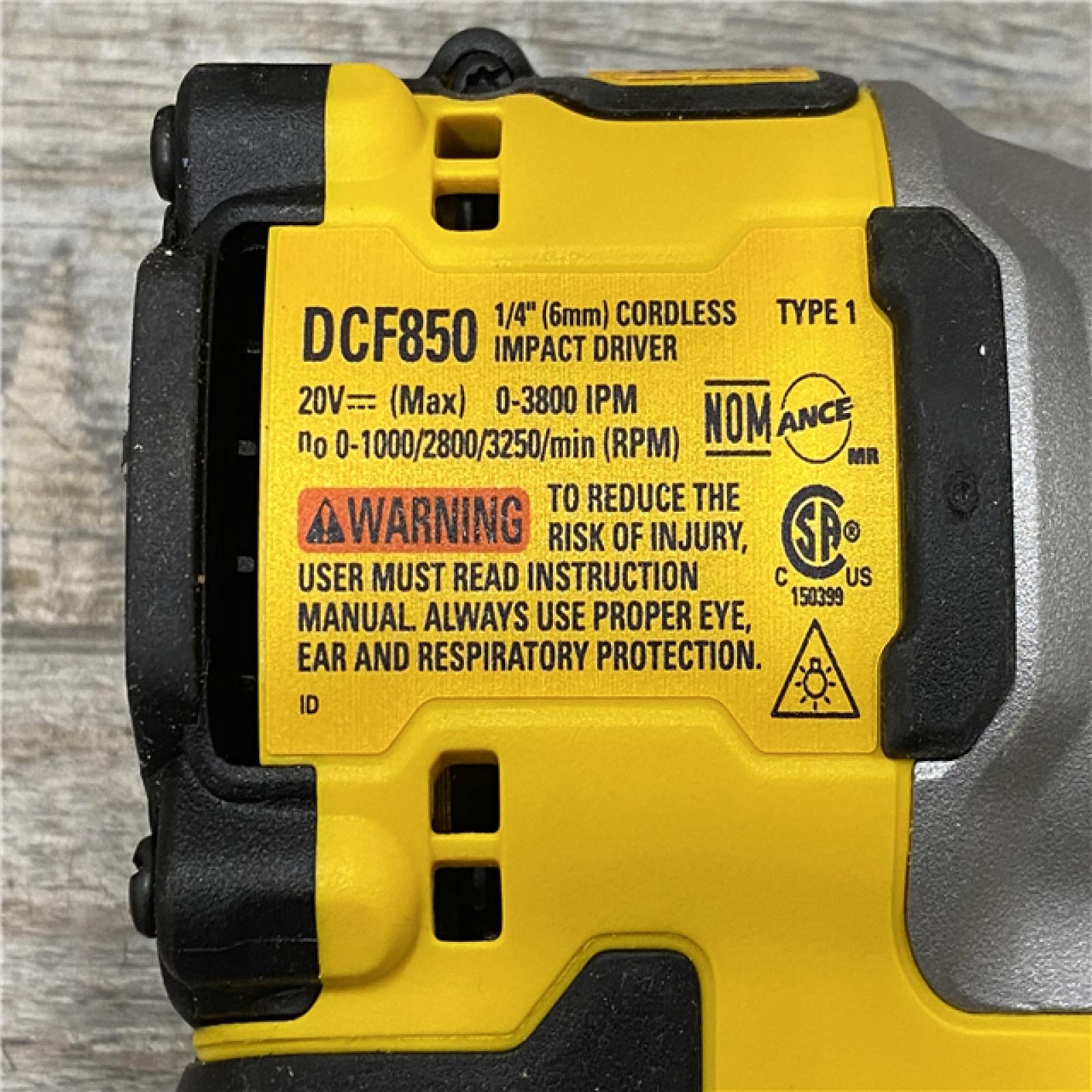 AS-IS DEWALT ATOMIC 20V MAX Lithium-Ion Cordless 1/4 in. Brushless Impact Driver Kit