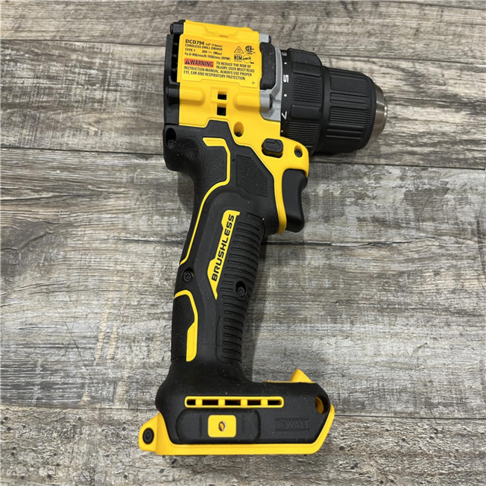 AS-IS DEWALT Atomic 20V Lithium-Ion Cordless Compact 1/2 in. Drill/Driver Kit