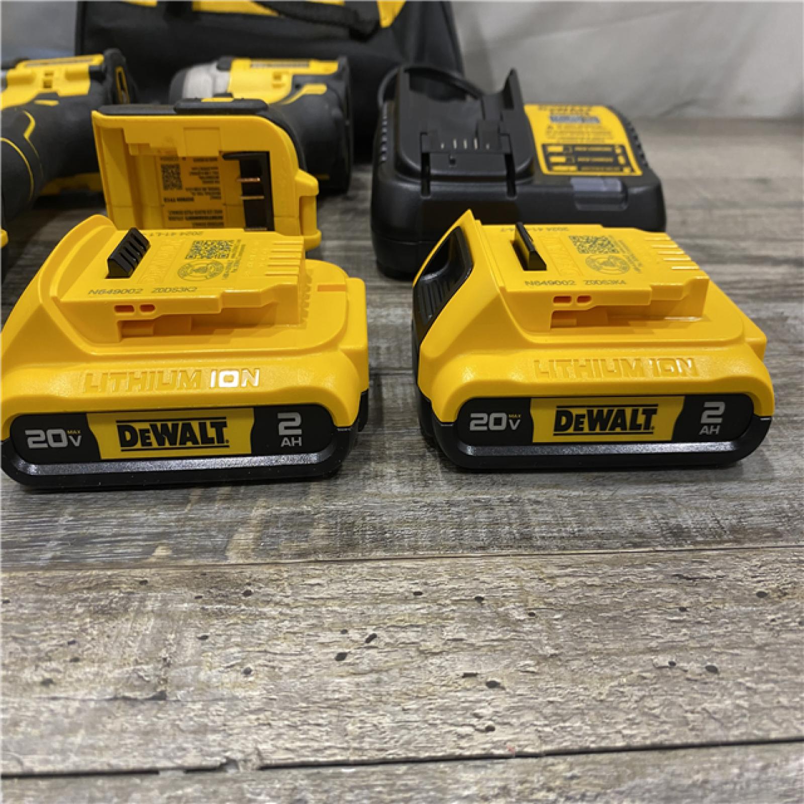 AS-IS DEWALT ATOMIC 20-Volt MAX Lithium-Ion Cordless Combo Kit