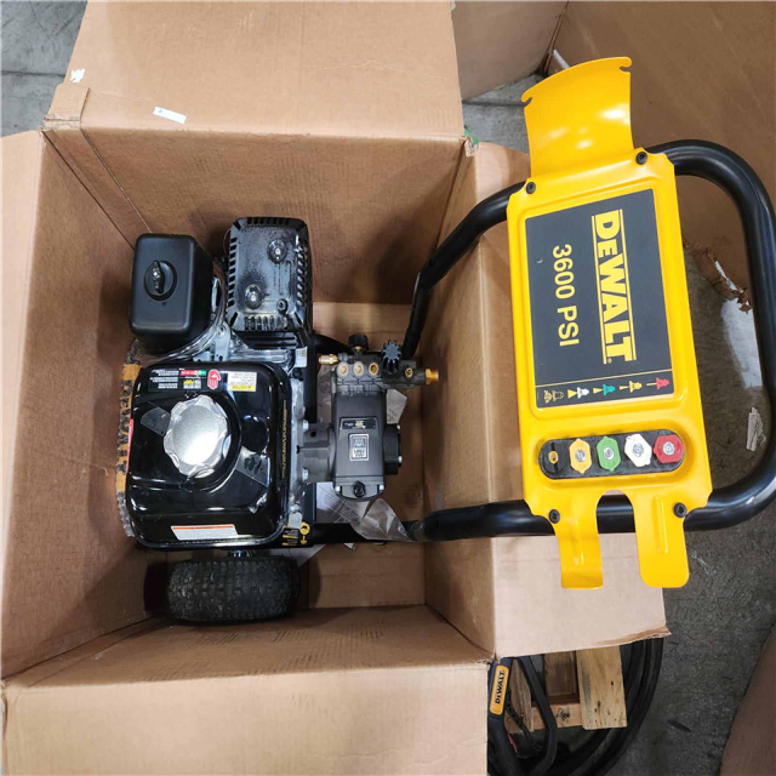Phoenix DEWALT 3600 PSI 2.5 GPM Gas Pressure Washer with Honda GX200 Engine  Heavy-Duty Commercial Cold Water Power Cleaner