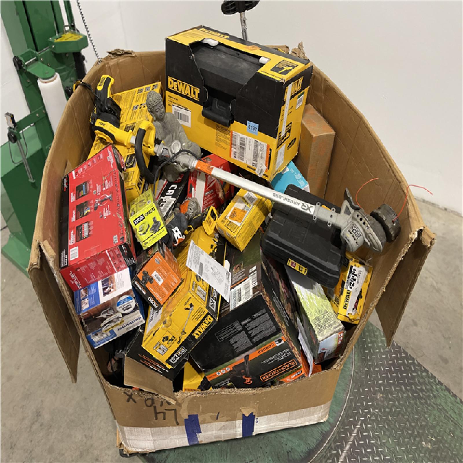 Dallas Location - As-Is Tool Pallet