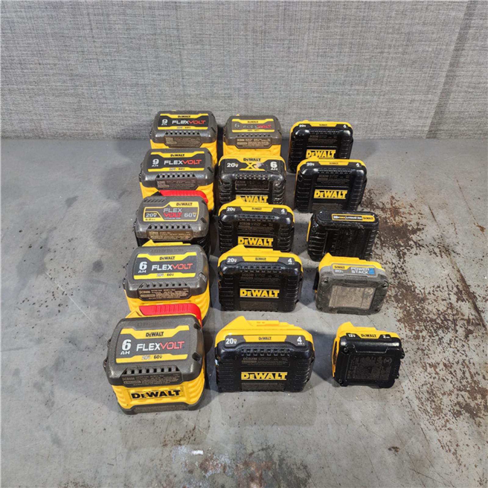 HOUSTON LOCATION - AS-IS DEWALT BATTERY PACK QTY - 15