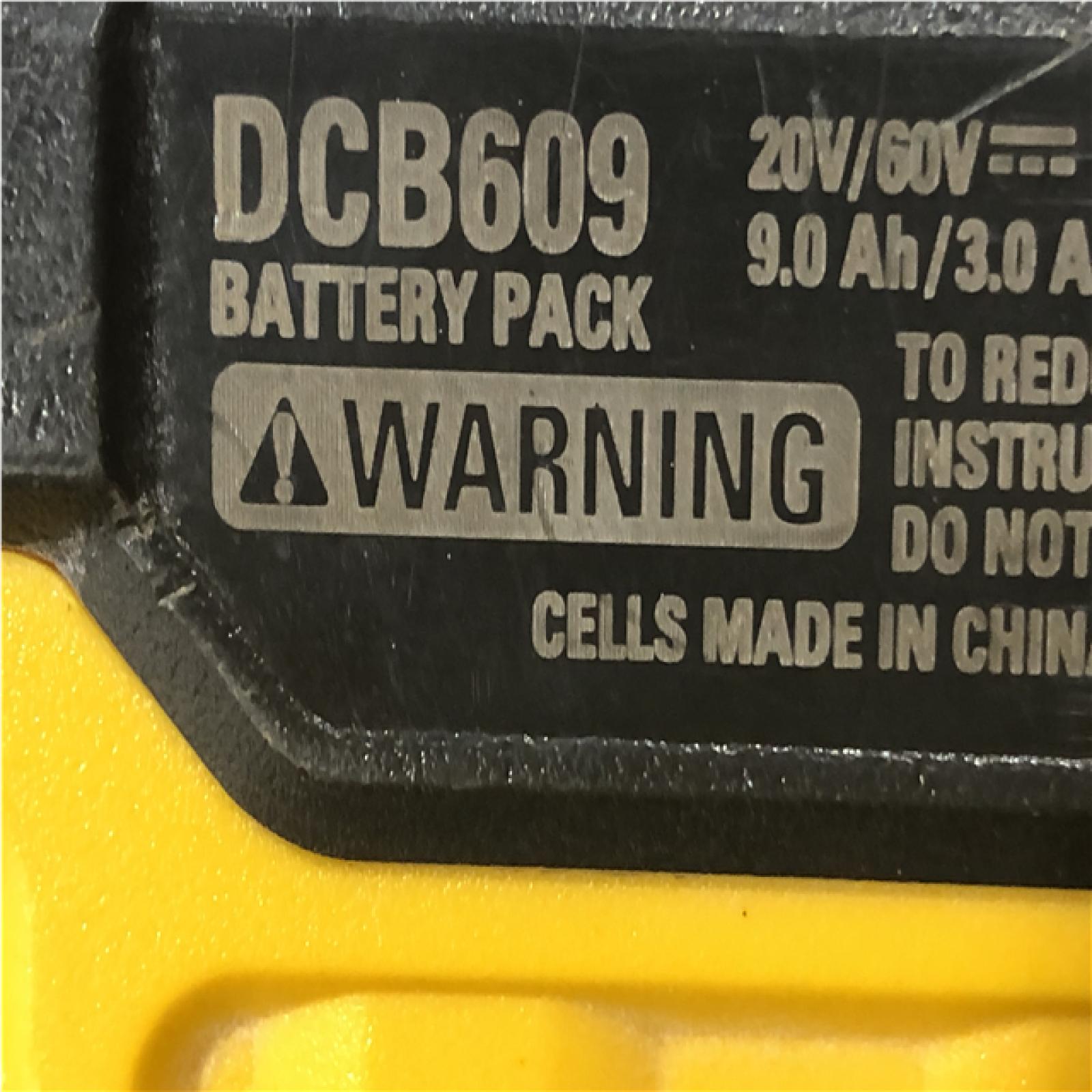 AS-IS DEWALT 20V/60V MAX FLEXVOLT Lithium-Ion 9.0Ah Battery and Charger Starter Kit