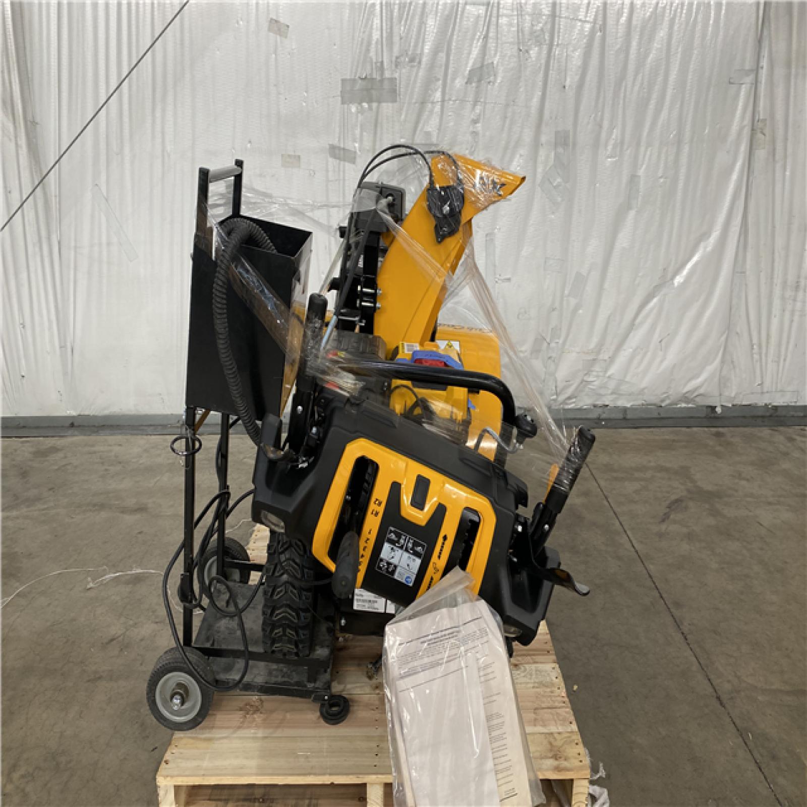Houston Location AS IS - Cub Cadet 2X 26 in. Snowblower