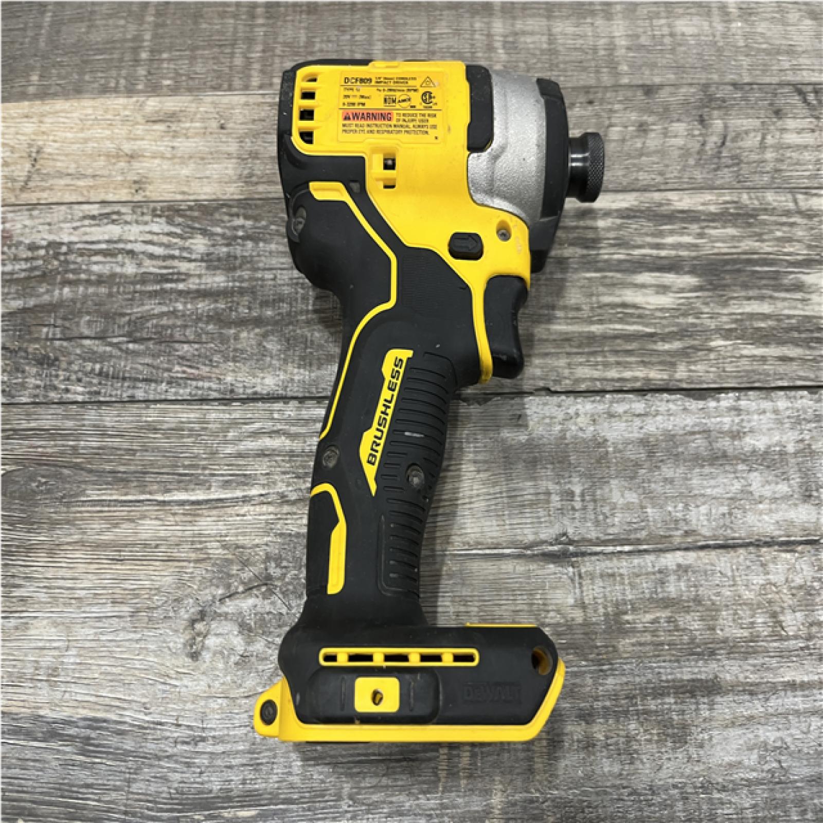 AS-IS DEWALT Atomic 20V Max Lithium-Ion Brushless Cordless Compact 1/4 in. Impact Driver Kit