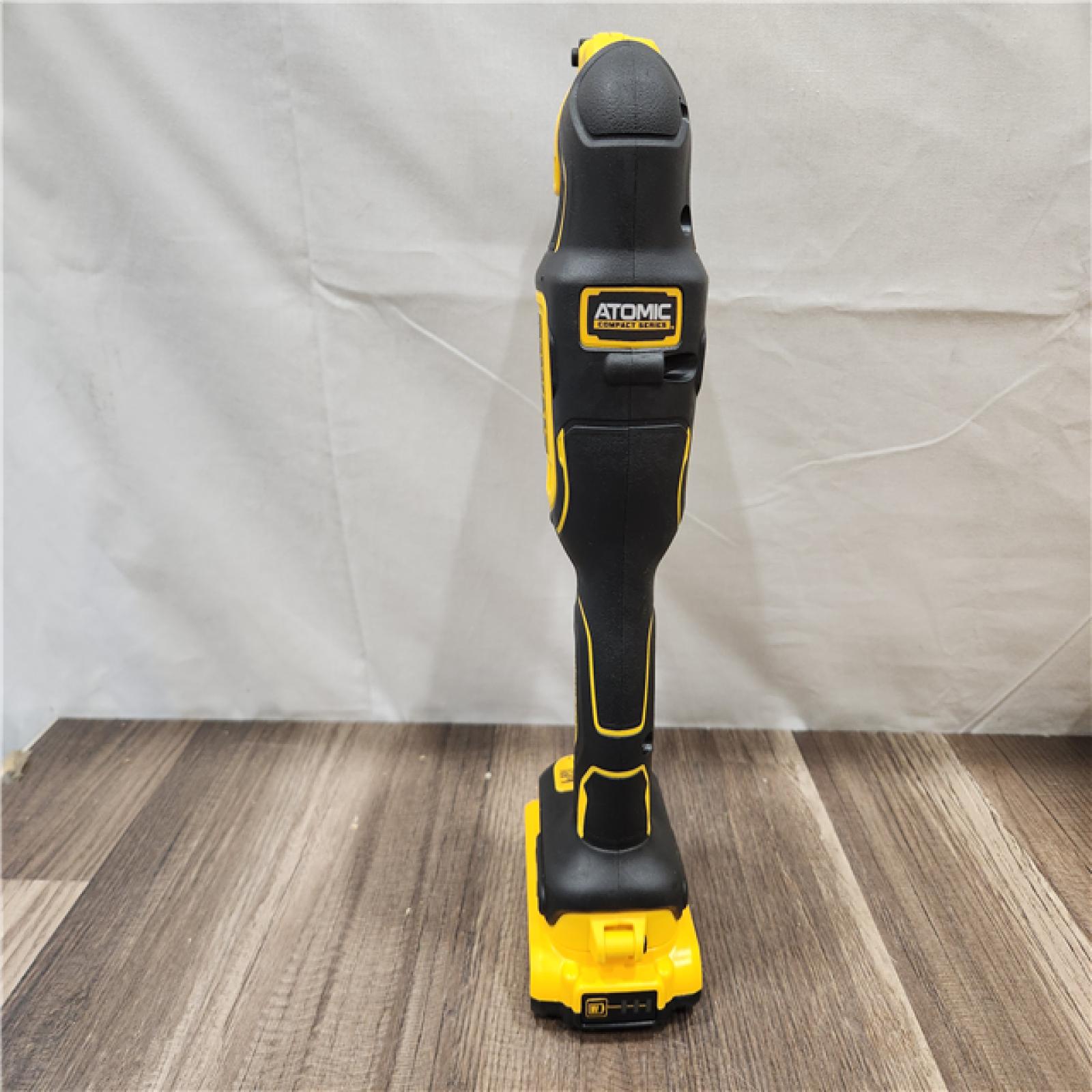 AS-IS- DeWalt 20V Cordless Oscillating Multi-Tool with Battery and Charger